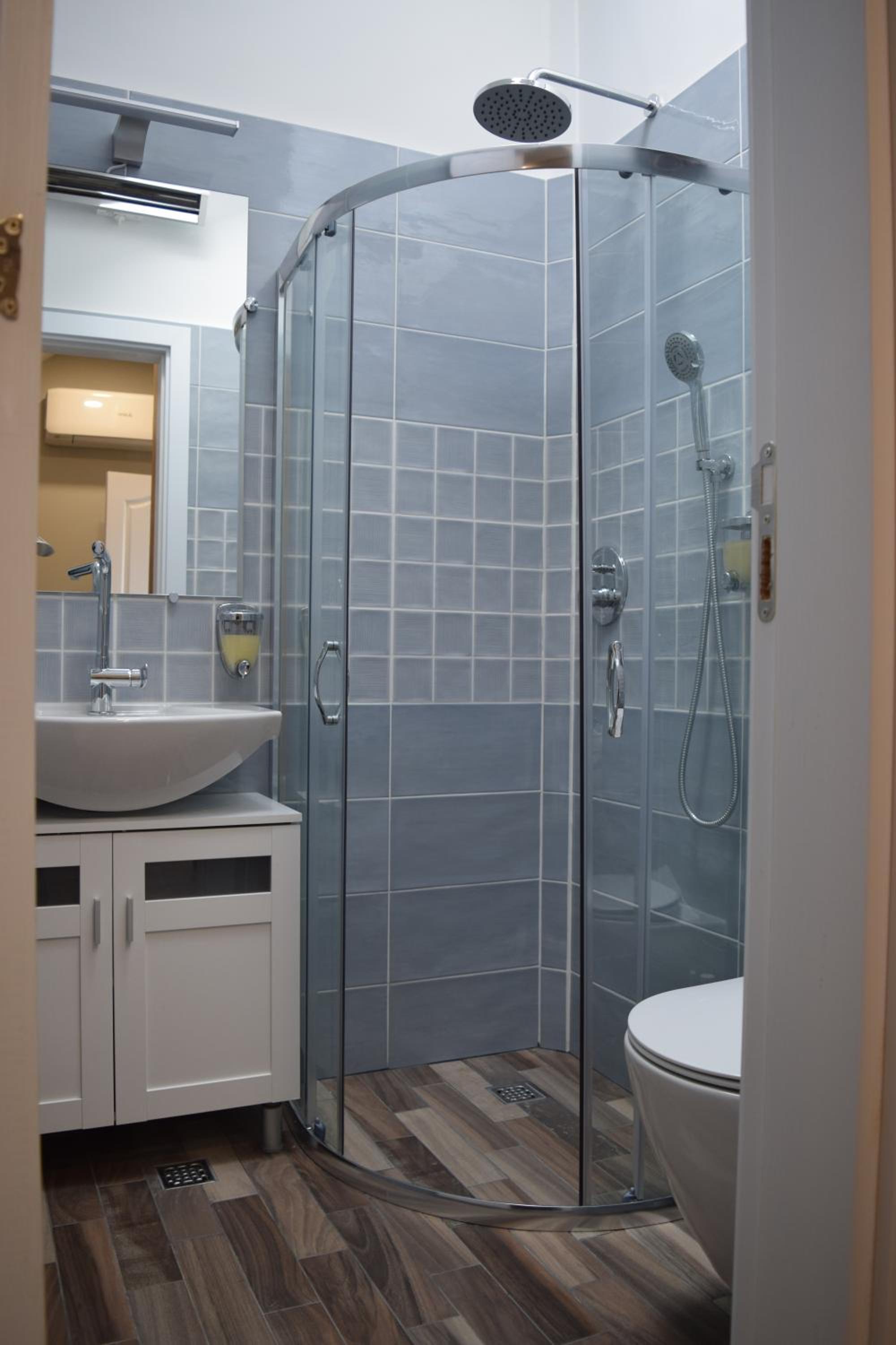 Lofty - 1 bedroom apartment in the heart of Sofia