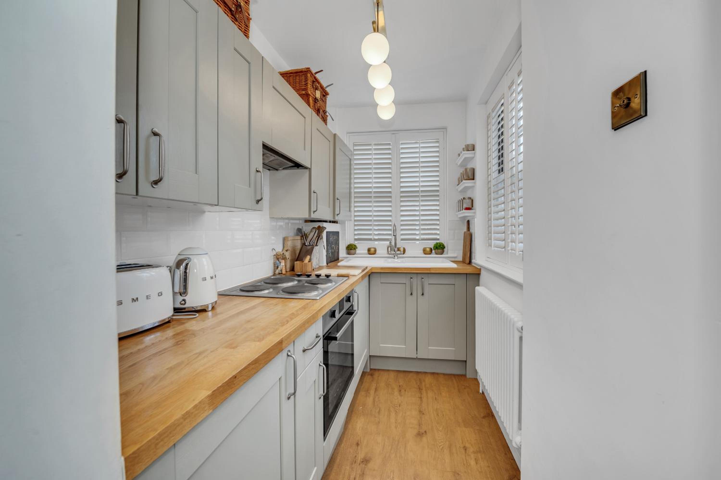 Charming Church Walk, Long Melford - 2 bedroom property with parking