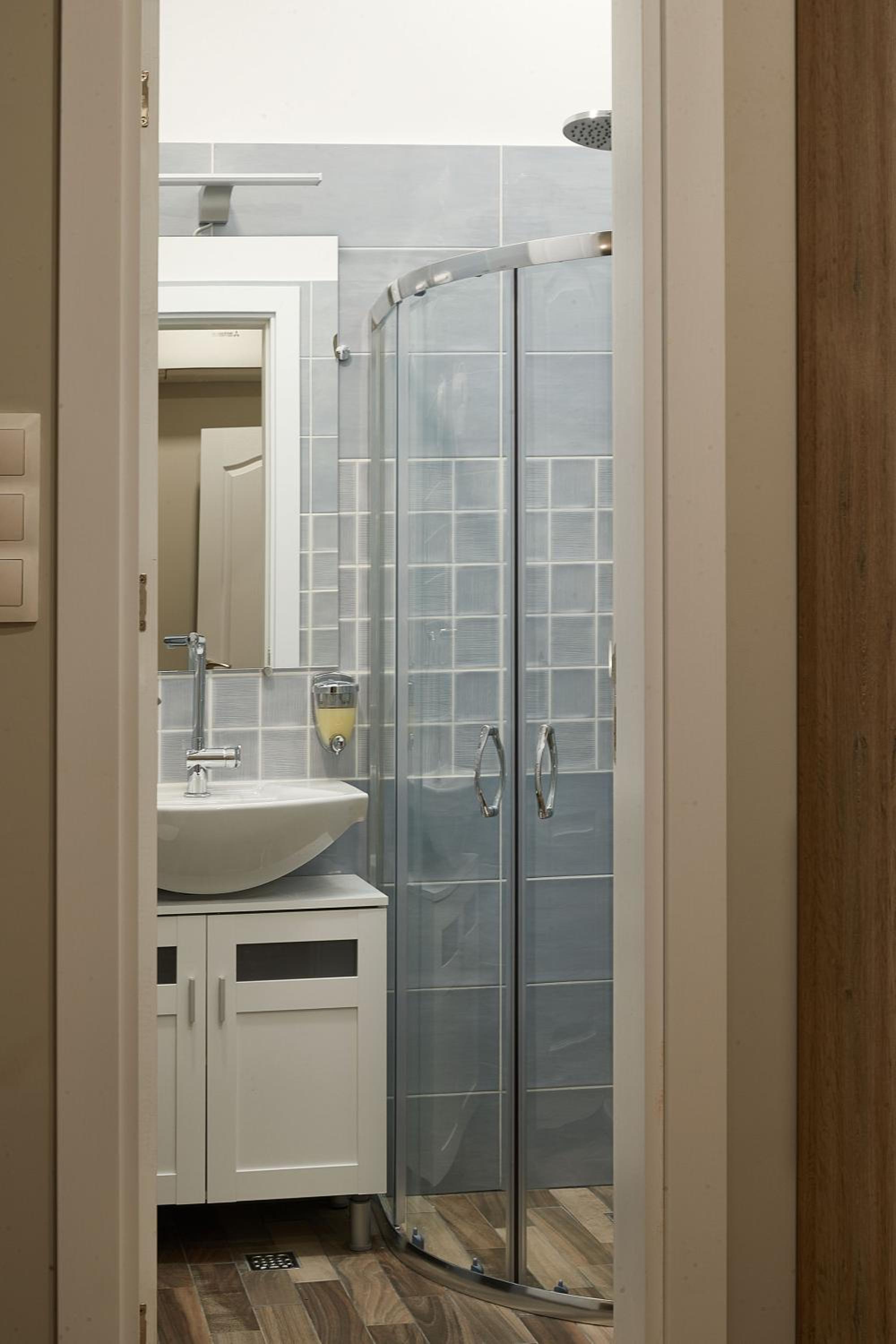 Lofty - 1 bedroom apartment in the heart of Sofia