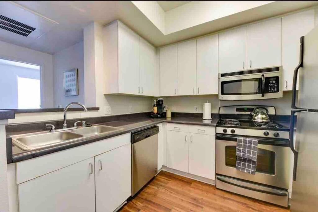 HubLife Your Private Oasis in the Heart of Marina del Rey
