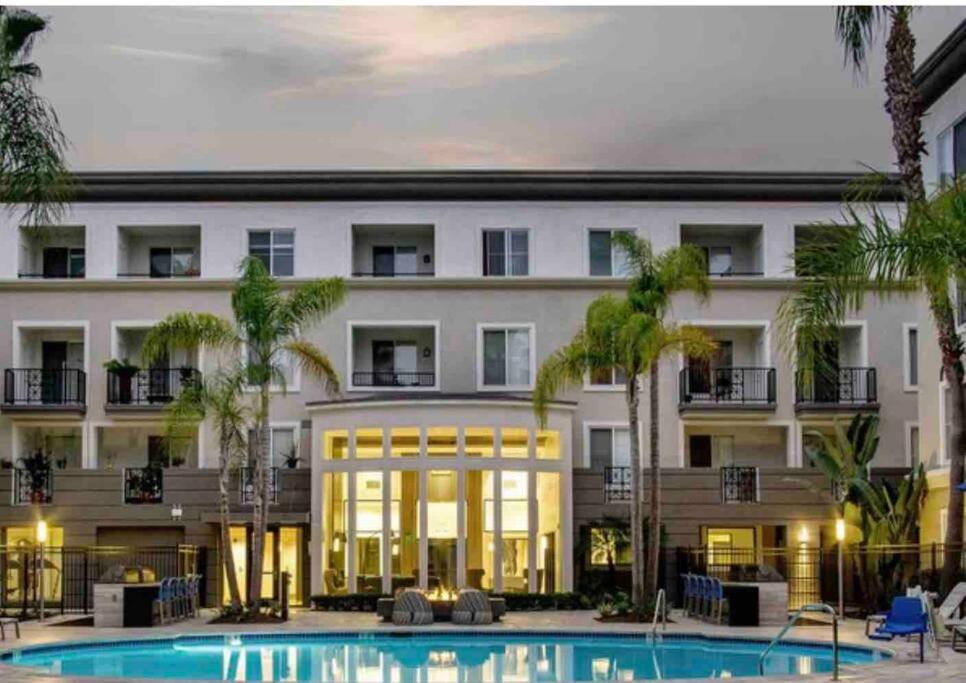 HubLife Your Private Oasis in the Heart of Marina del Rey