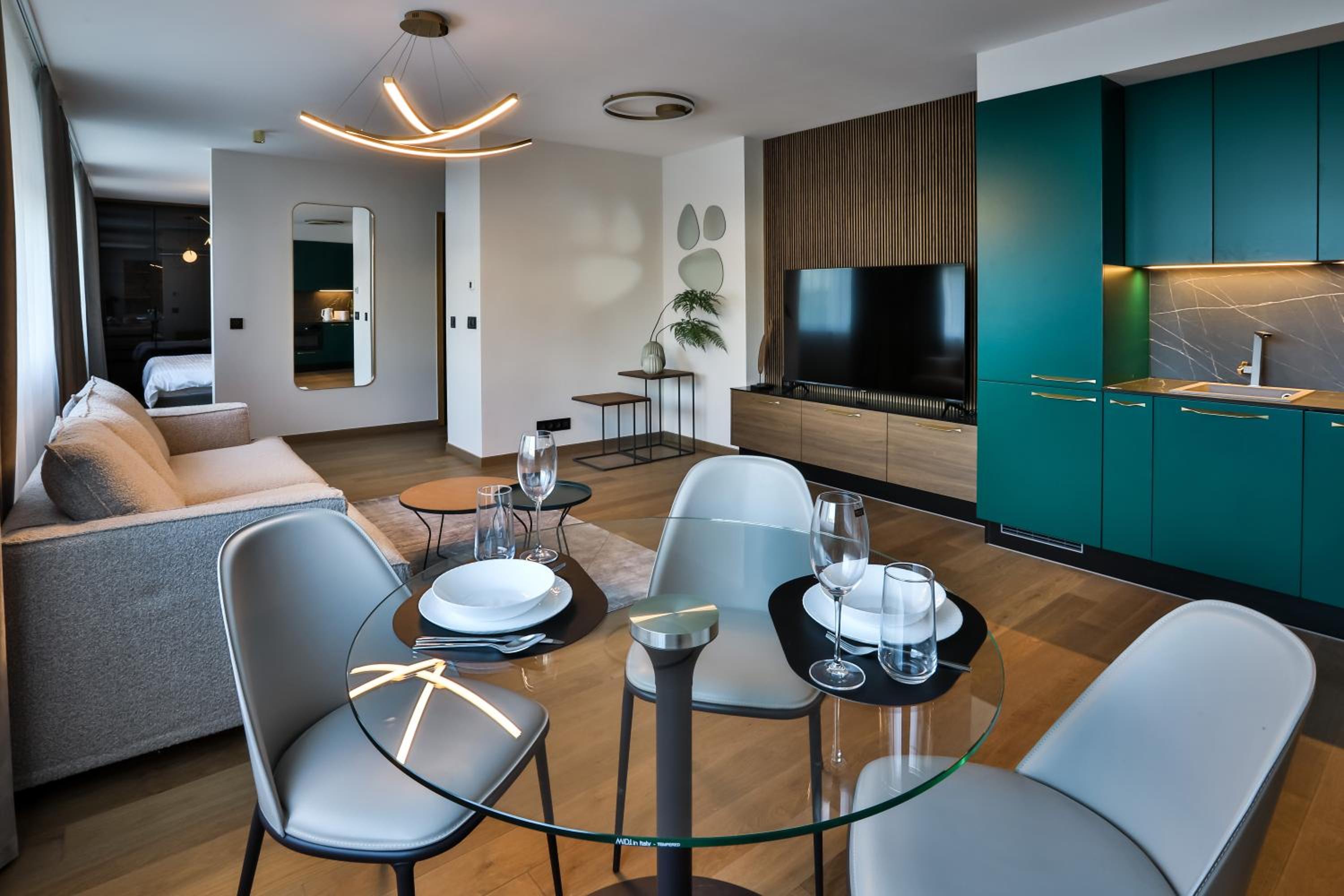Sun Hill Luxury Suites view 3