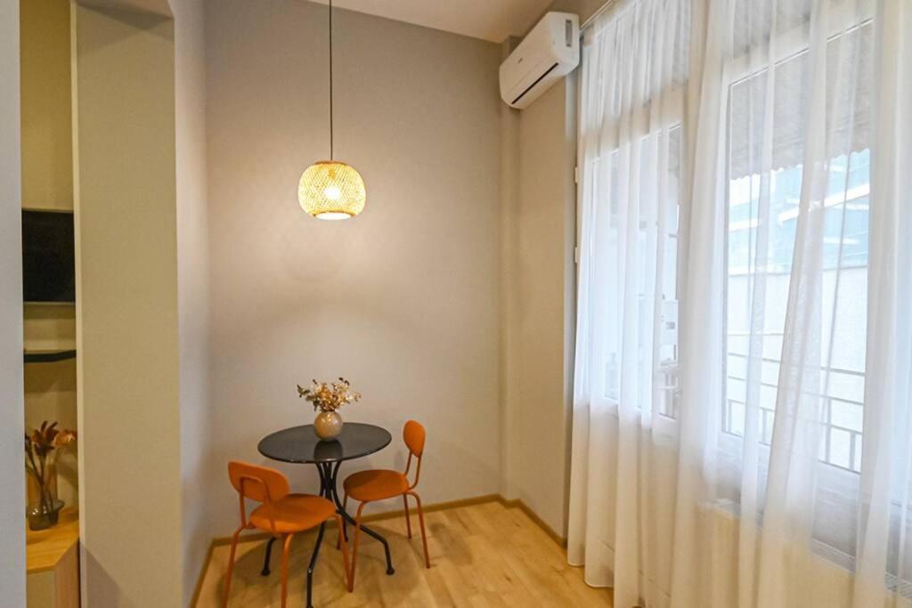 Studio with balcony in Old City view 5