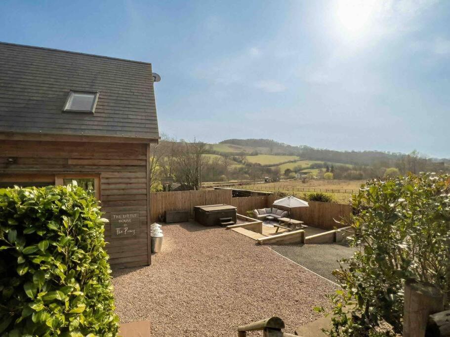 ‘The Little House on The Priory’ with Hot Tub view 5
