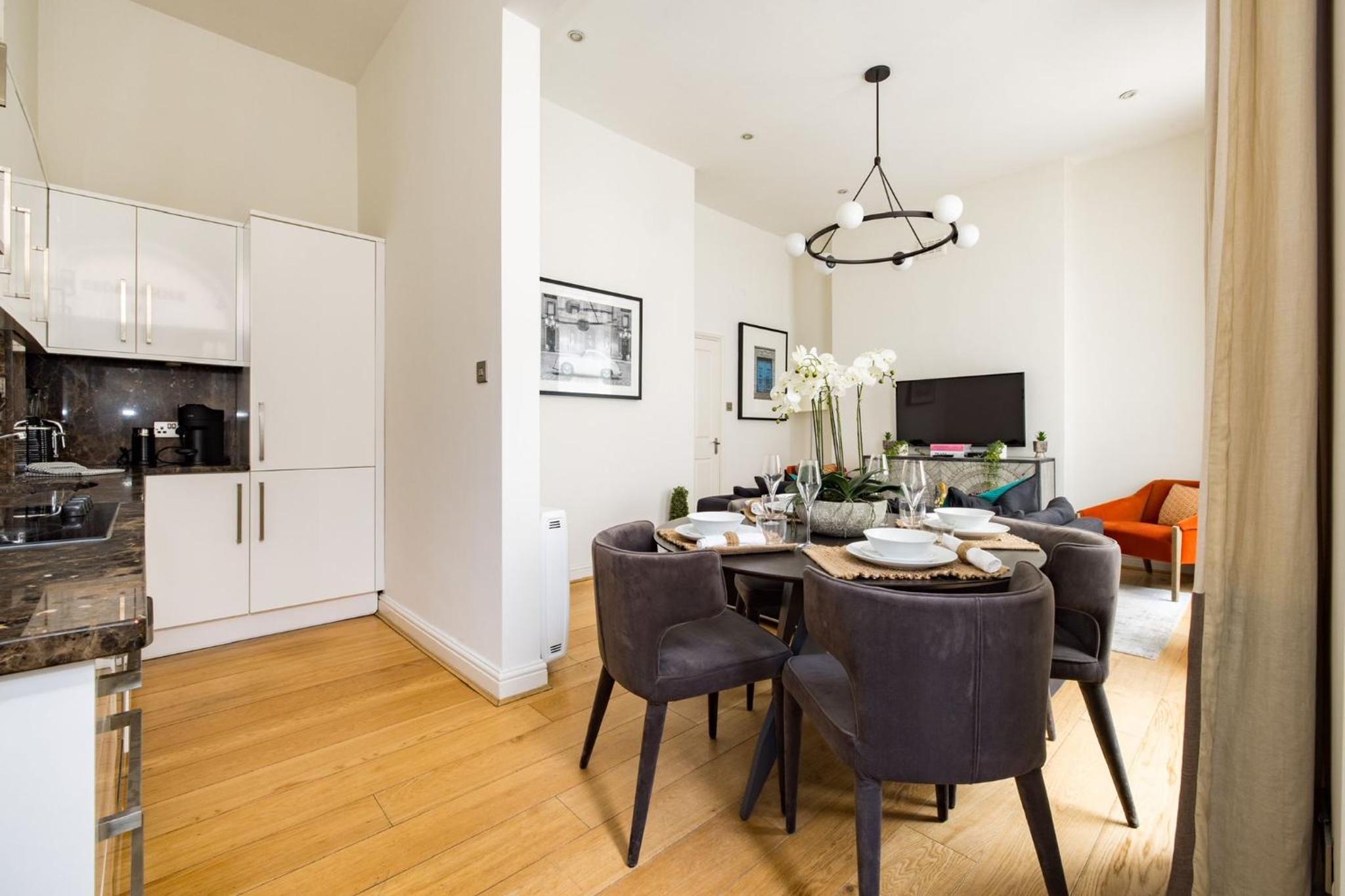 Marylebone Luxury 2 Bed Appartment view 3