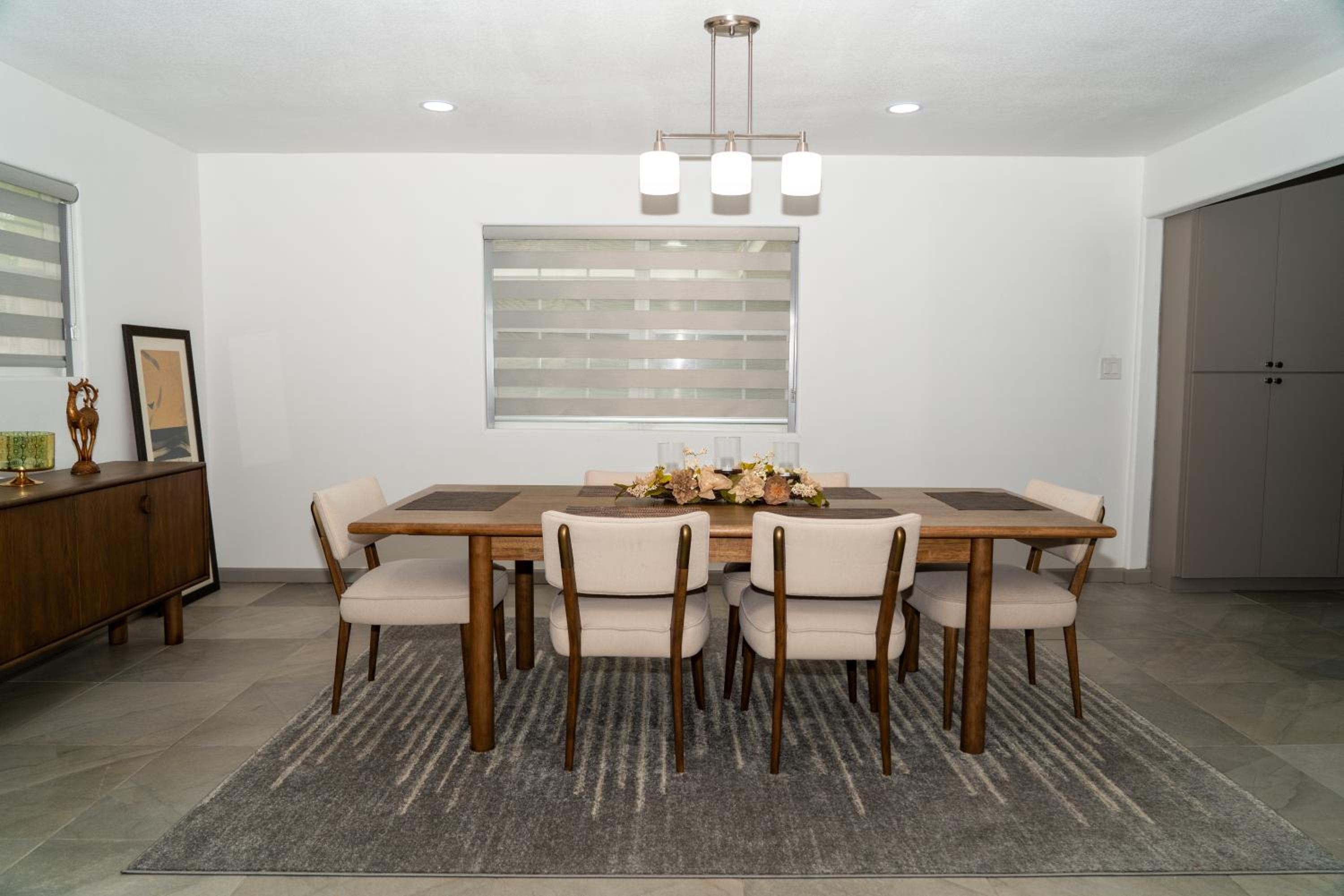 Mid-Century Modern Retreat