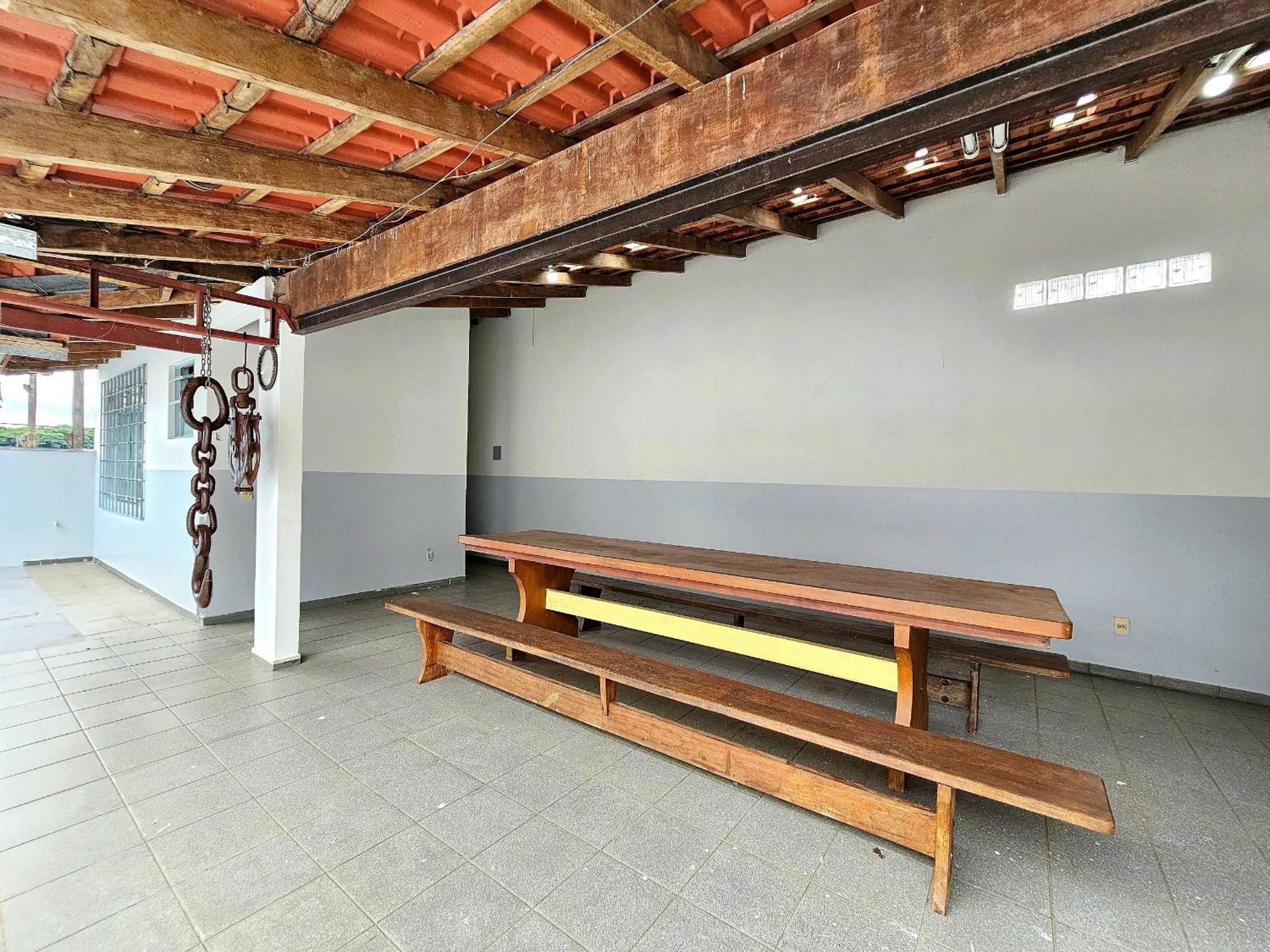5 quartos Piscina prox Ginasio Costa e Paraguai