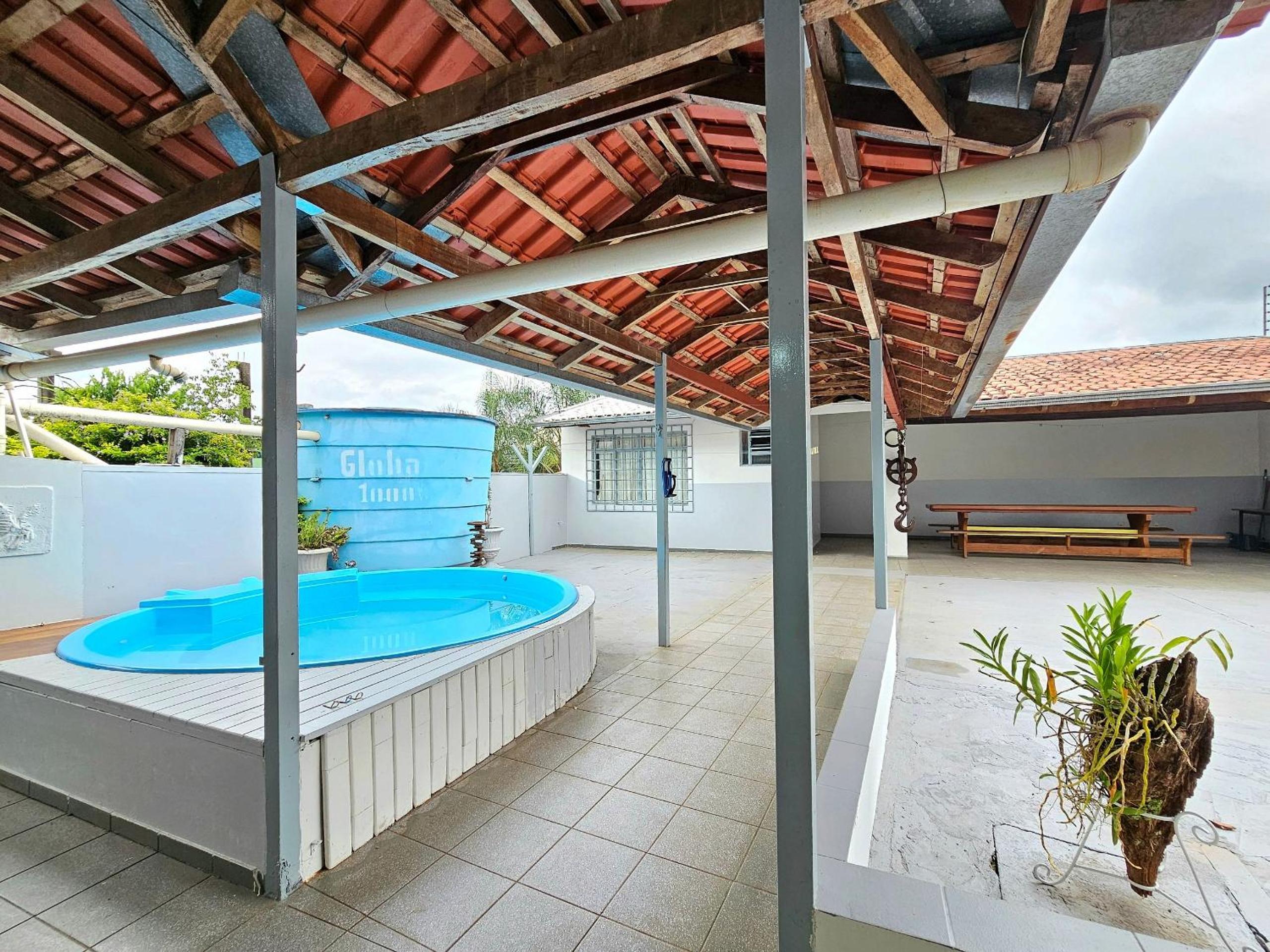 5 quartos Piscina prox Ginasio Costa e Paraguai