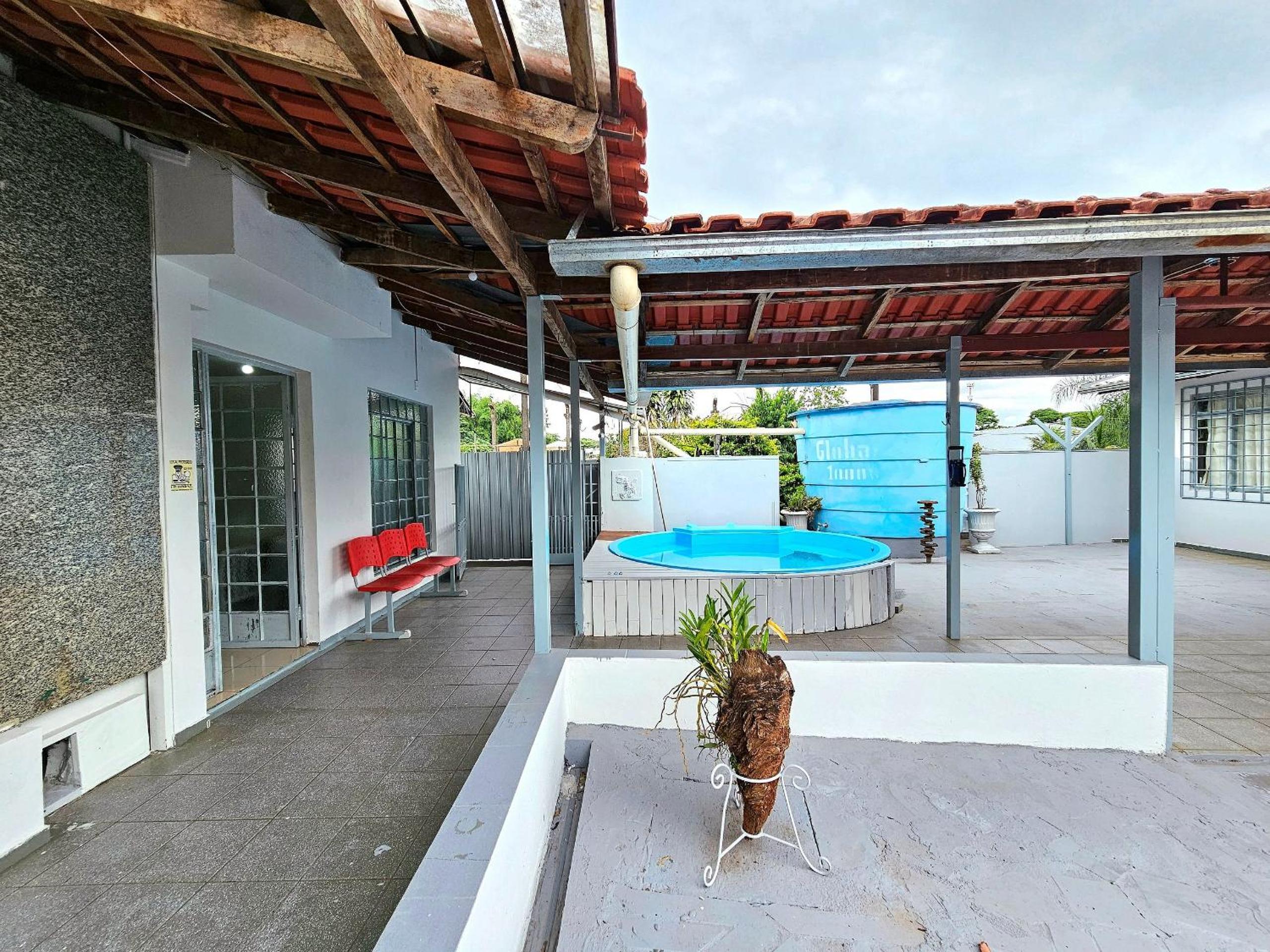 5 quartos Piscina prox Ginasio Costa e Paraguai