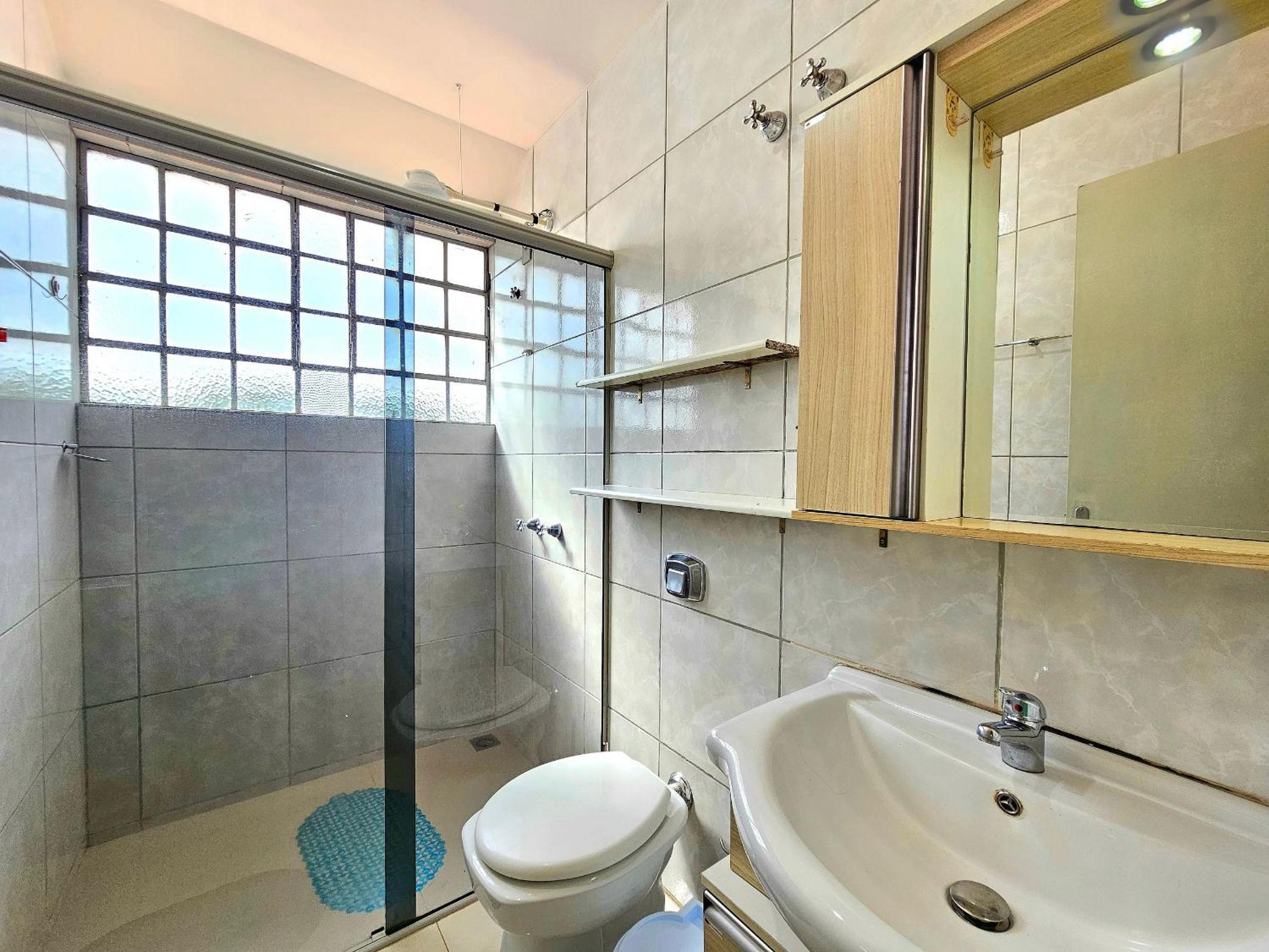 5 quartos Piscina prox Ginasio Costa e Paraguai