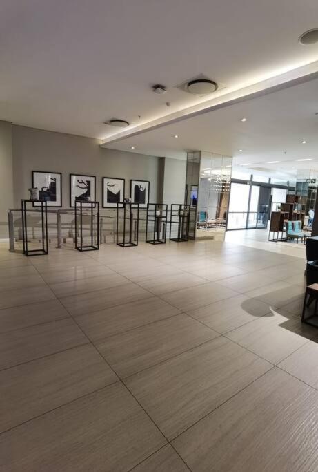 Exec Apartment @ SandtonSkye