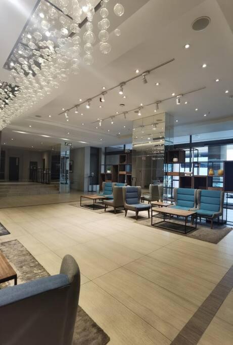 Exec Apartment @ SandtonSkye
