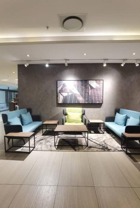 Exec Apartment @ SandtonSkye