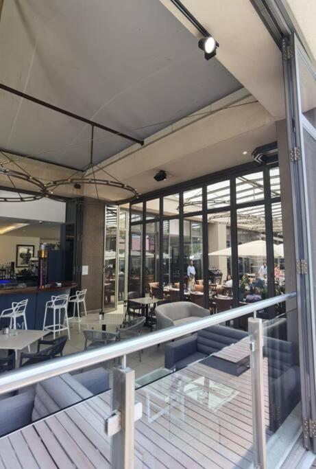 Exec Apartment @ SandtonSkye
