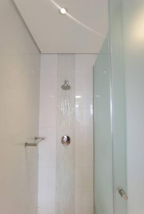 Exec Apartment @ SandtonSkye