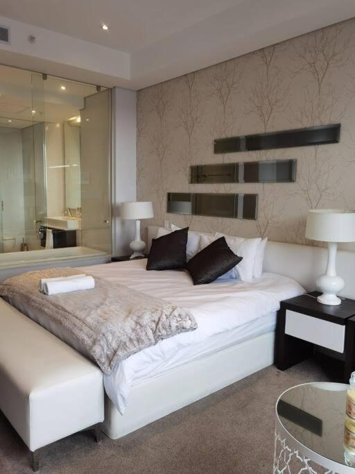 Exec Apartment @ SandtonSkye