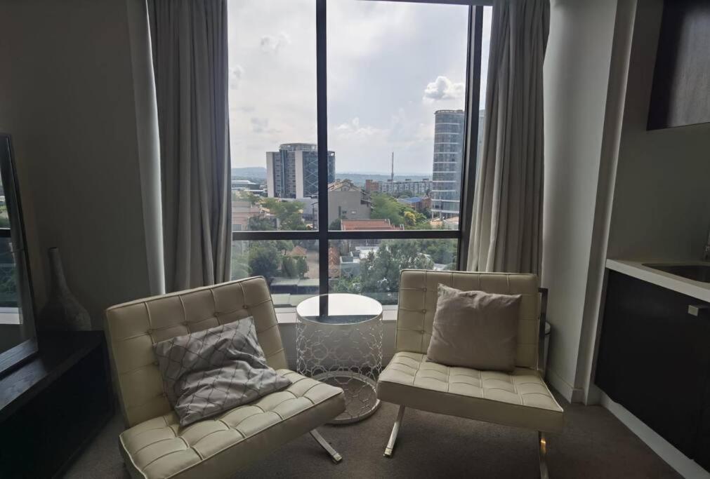 Exec Apartment @ SandtonSkye