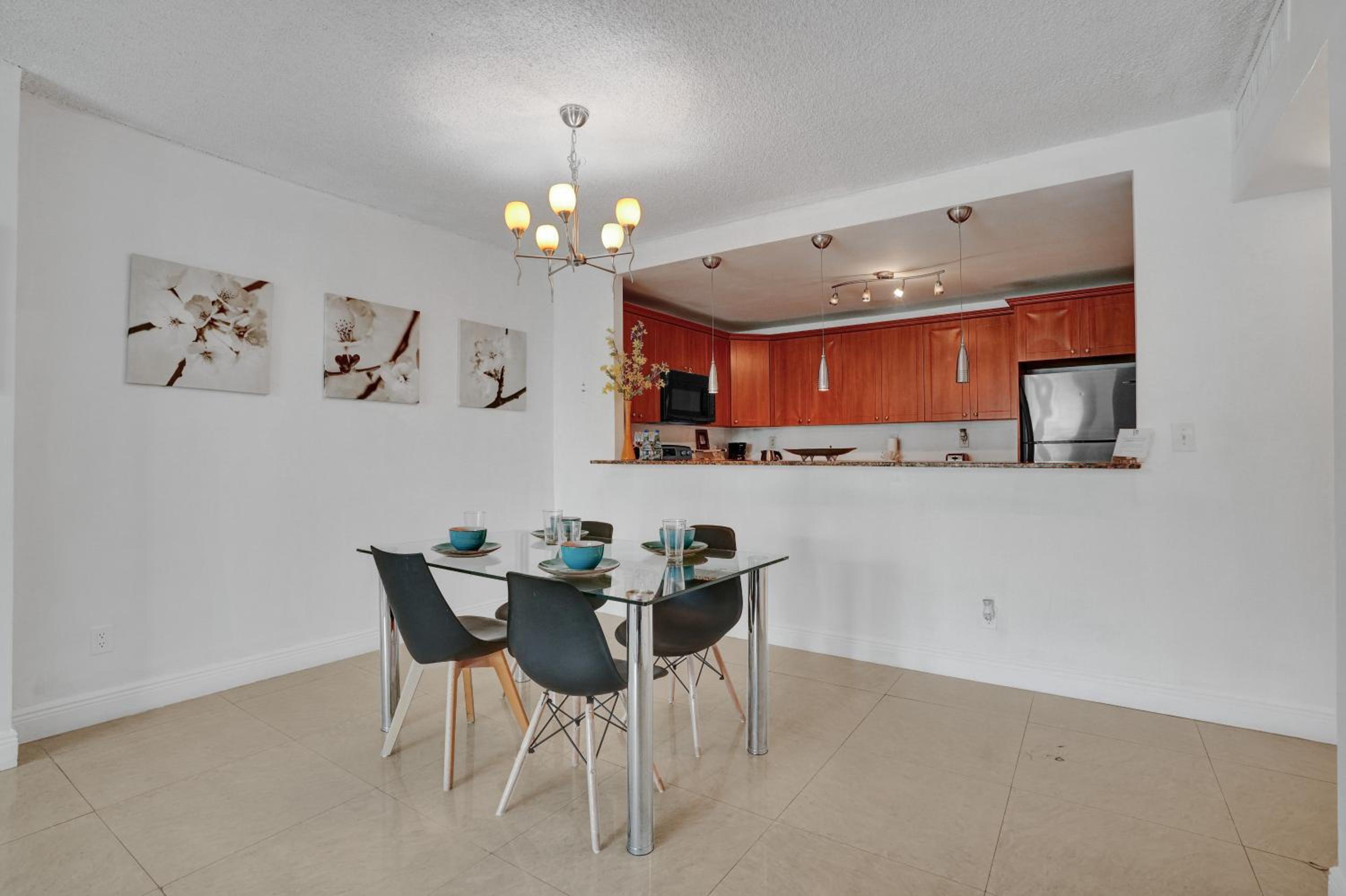 Ocean Reserve Luxury Condos Across from Sunny Isles Beach