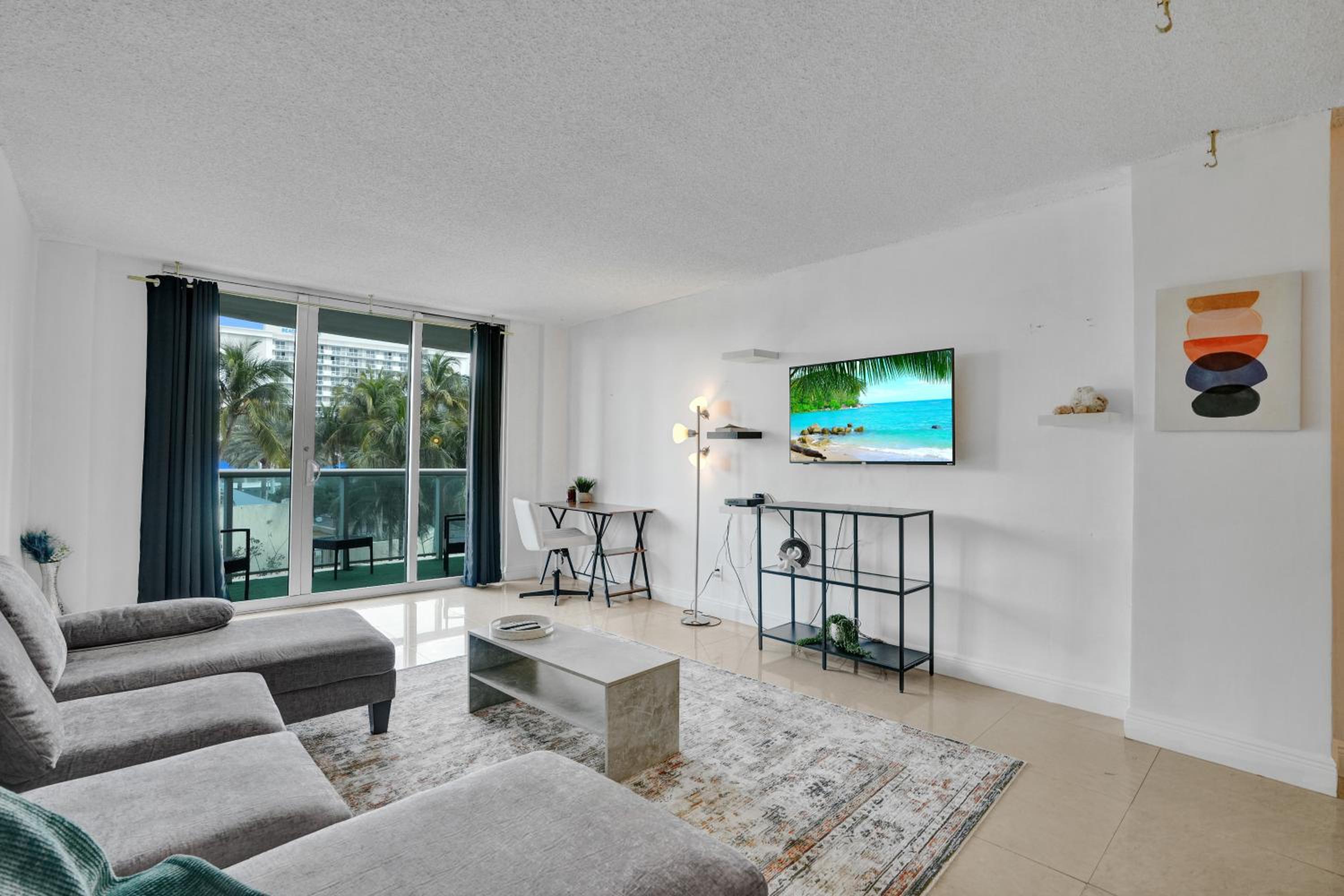 Ocean Reserve Luxury Condos Across from Sunny Isles Beach