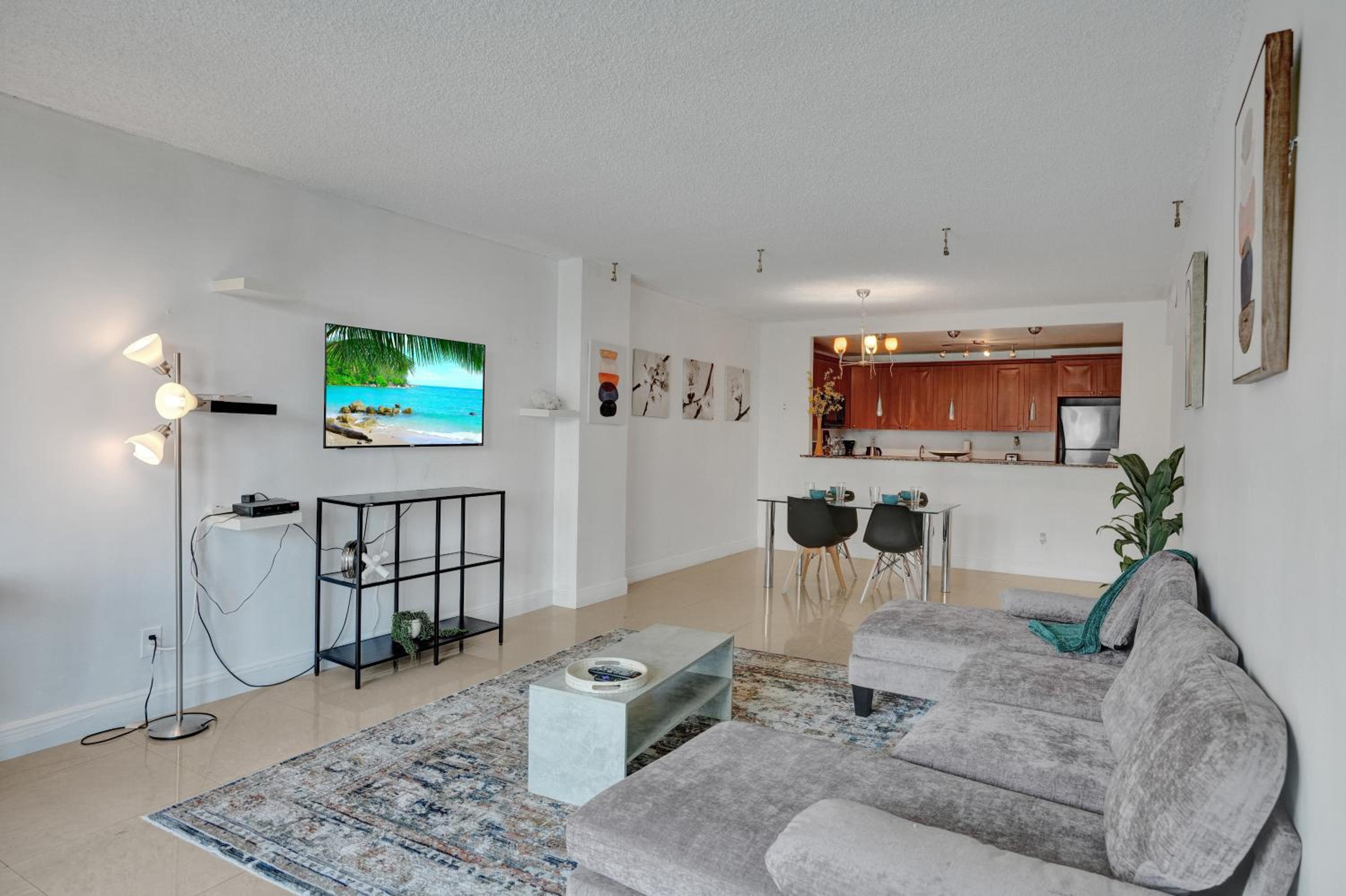 Ocean Reserve Luxury Condos Across from Sunny Isles Beach