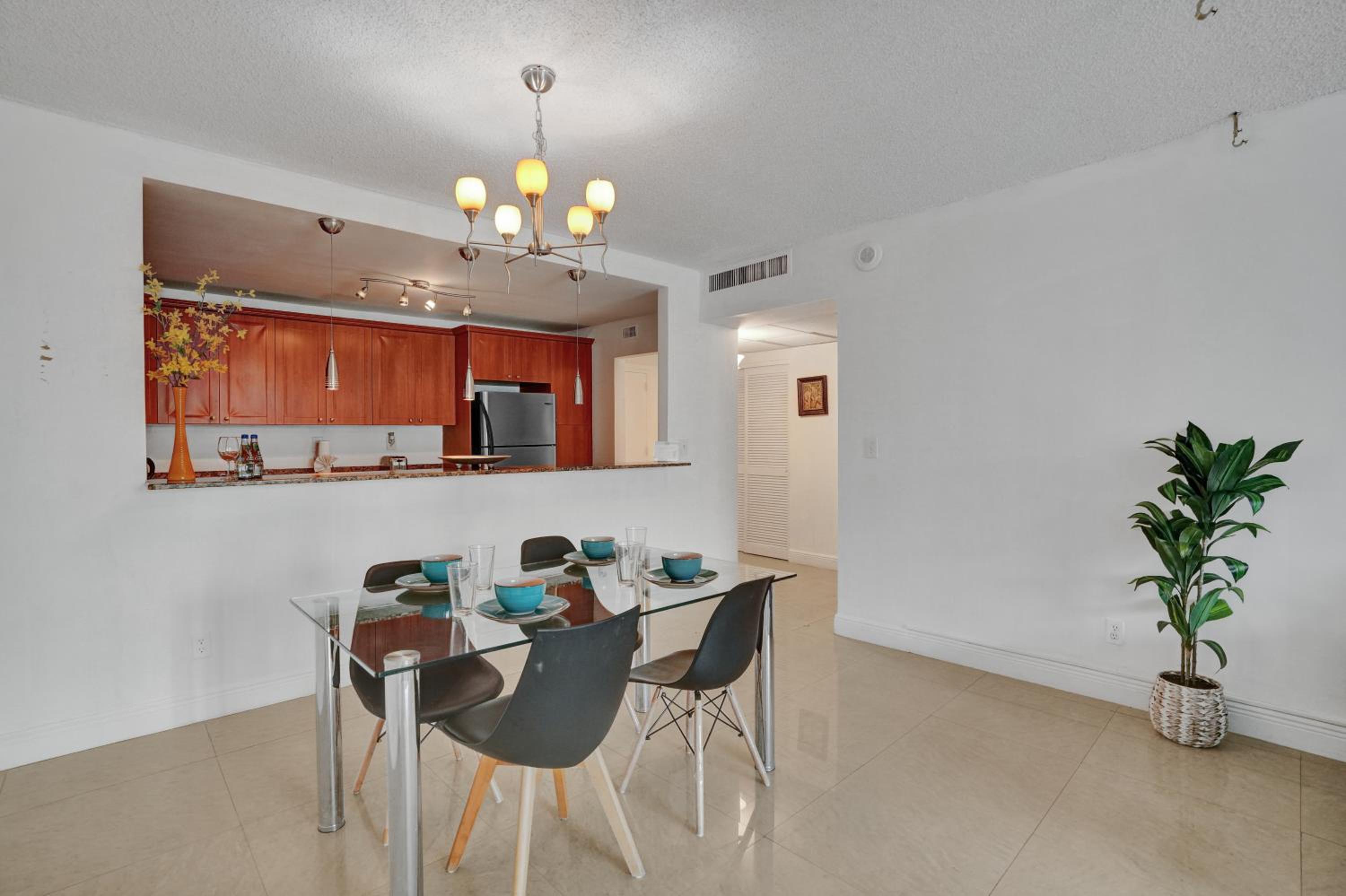 Ocean Reserve Luxury Condos Across from Sunny Isles Beach