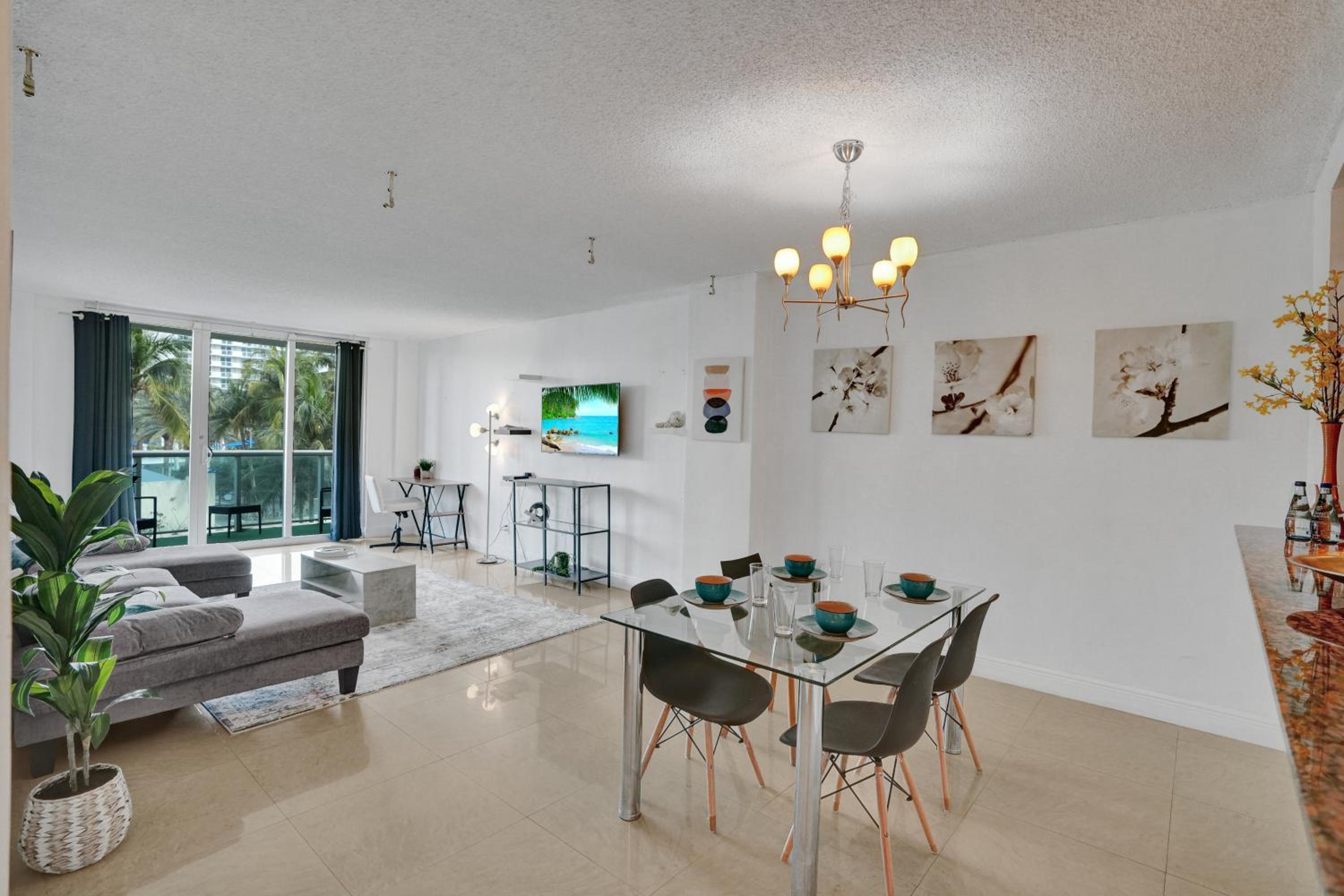 Ocean Reserve Luxury Condos Across from Sunny Isles Beach