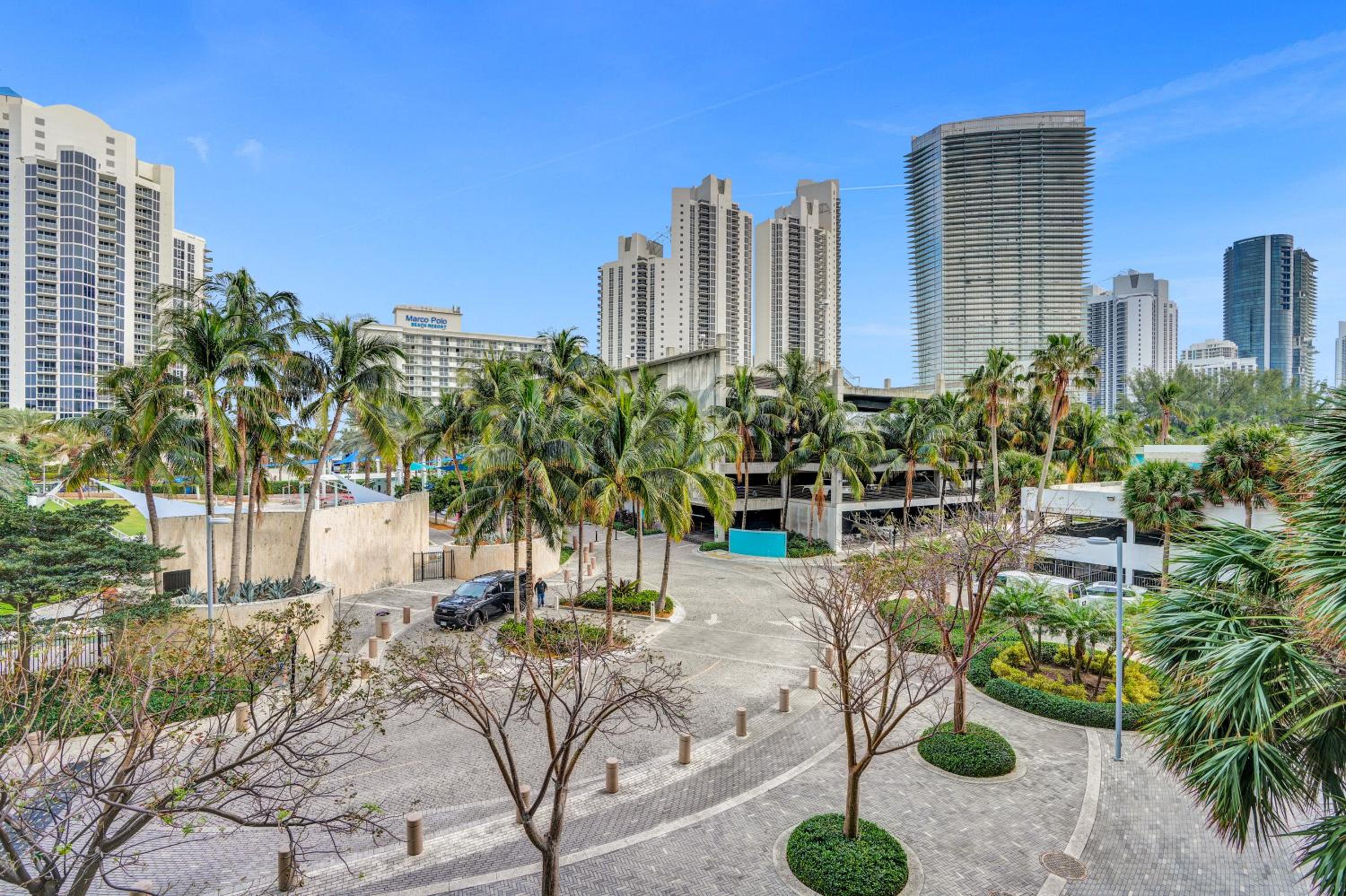 Ocean Reserve Luxury Condos Across from Sunny Isles Beach