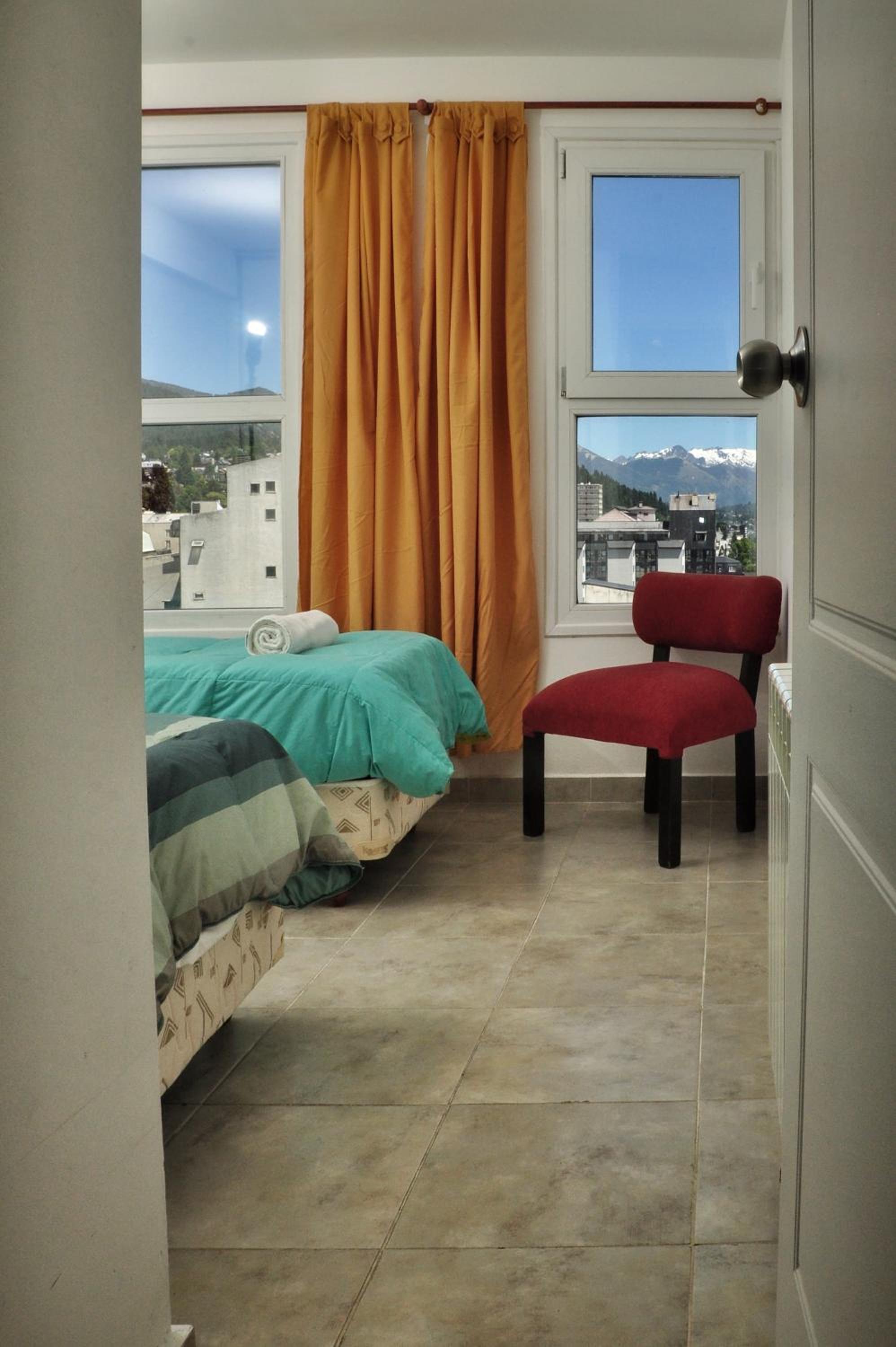 Deleitate con las vistas al Lago y Montañas en el centro de Bariloche