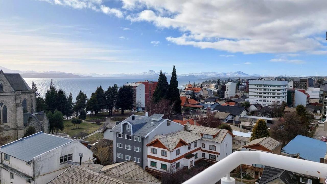 Deleitate con las vistas al Lago y Montañas en el centro de Bariloche