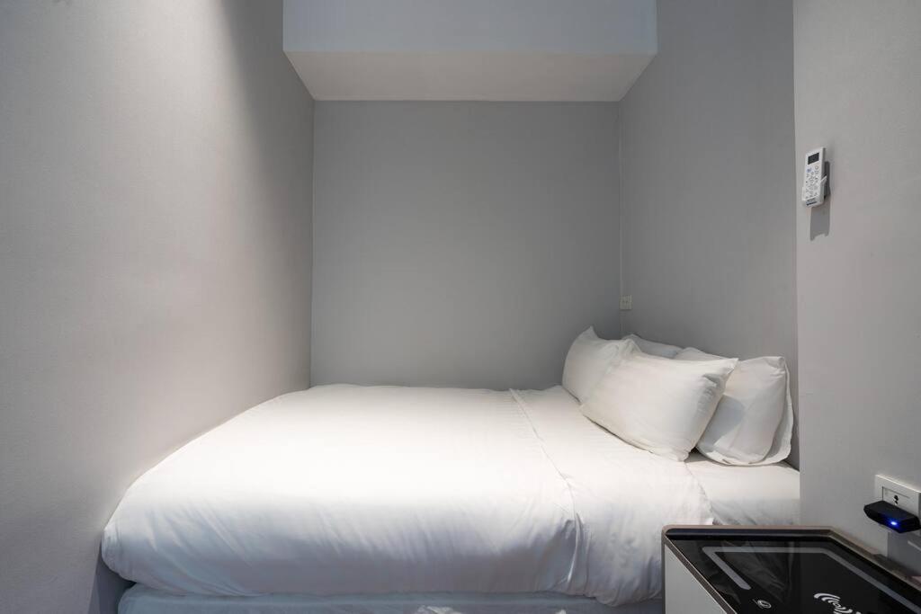 The Rixx Minimalism Apartment@ Ben Thanh/3bedrooms