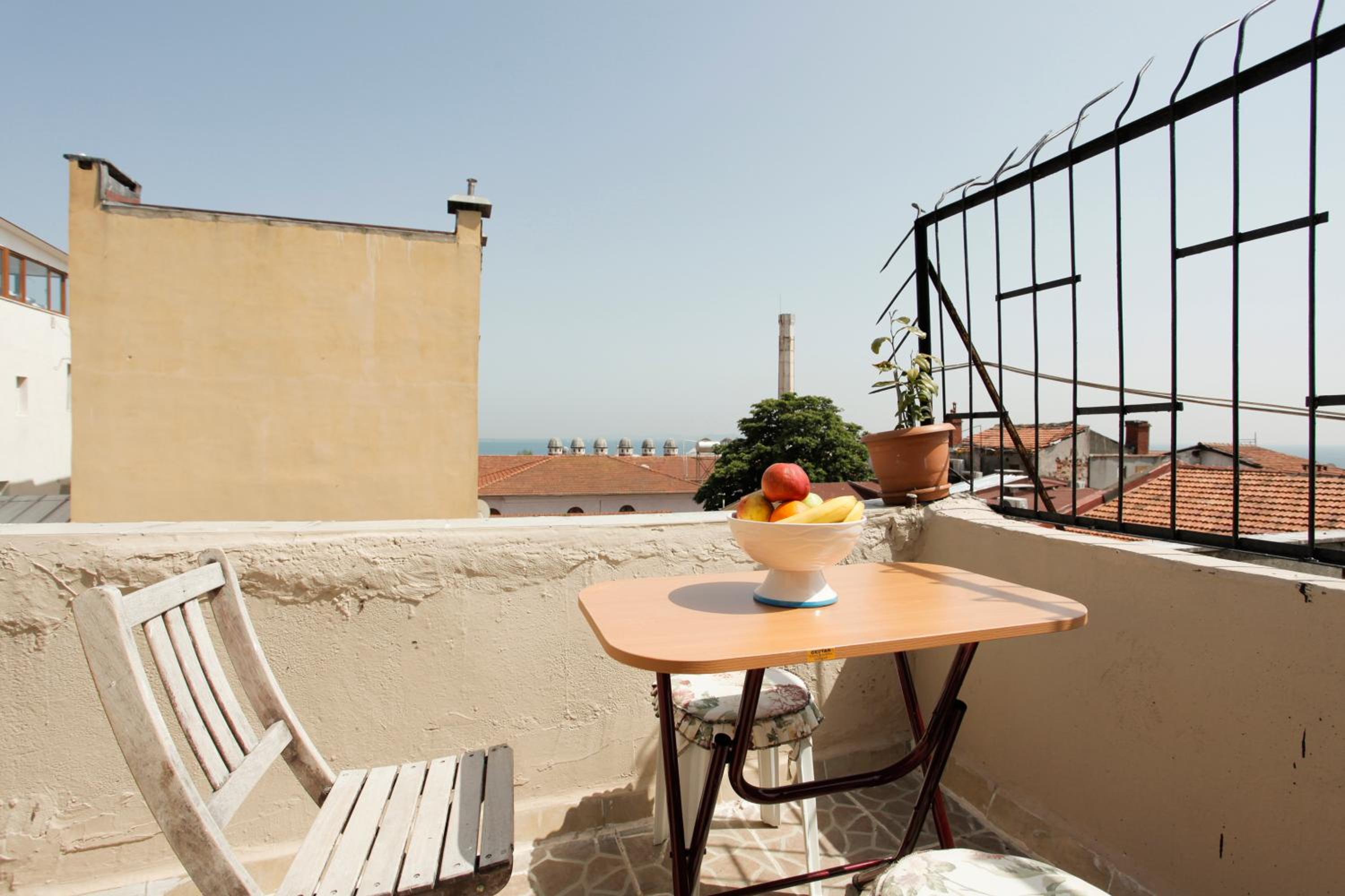 Blue Sultan Apart - Image 5