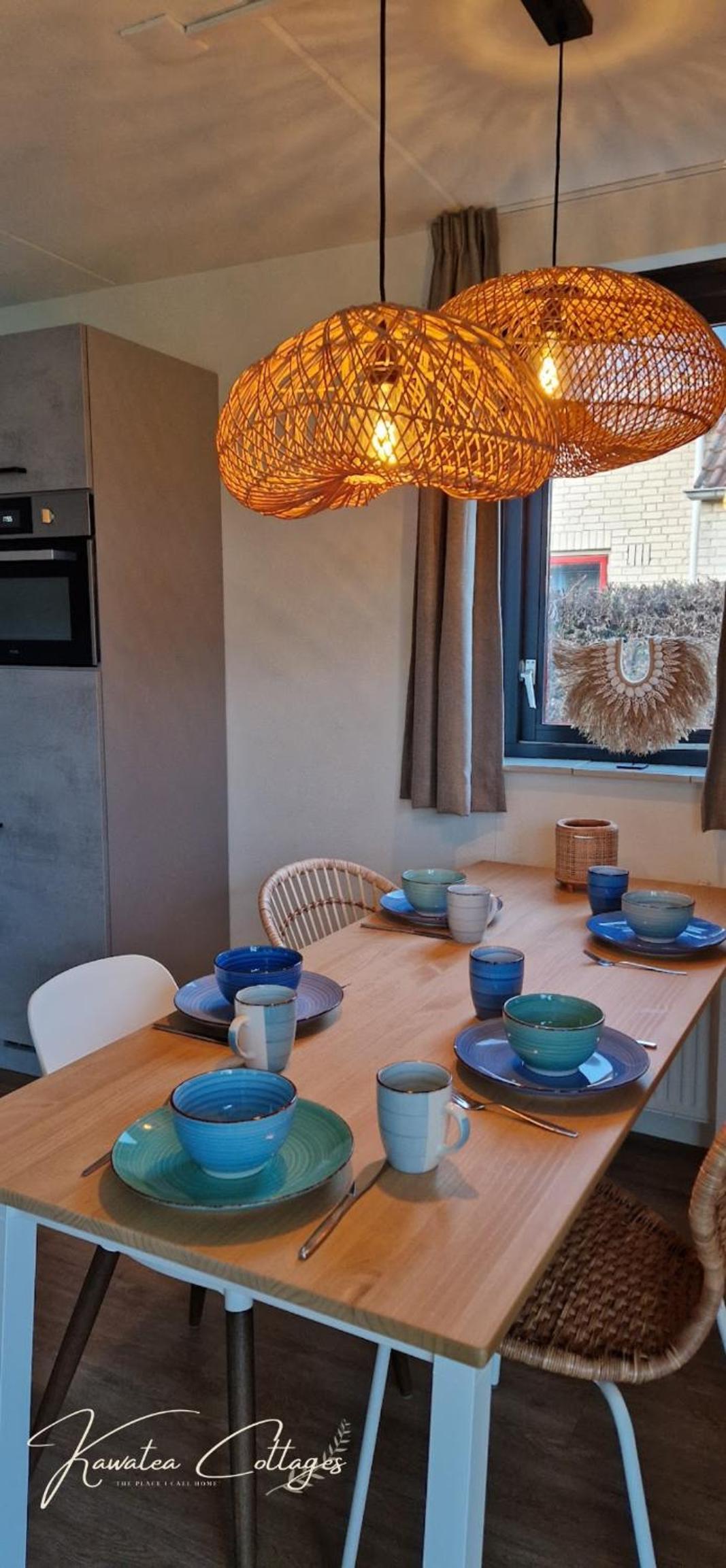 Lakeview 'Rotorua' 4-6 pers by Kawatea Cottages view 5