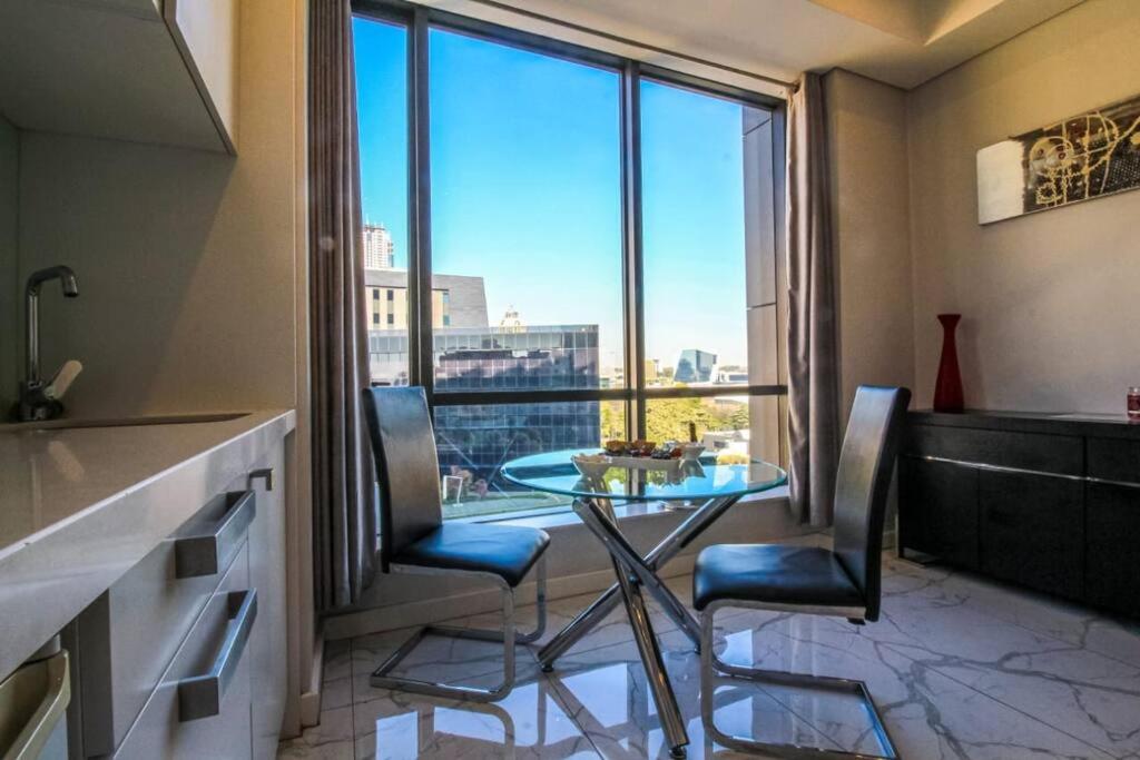 Sandton Exec Apartment