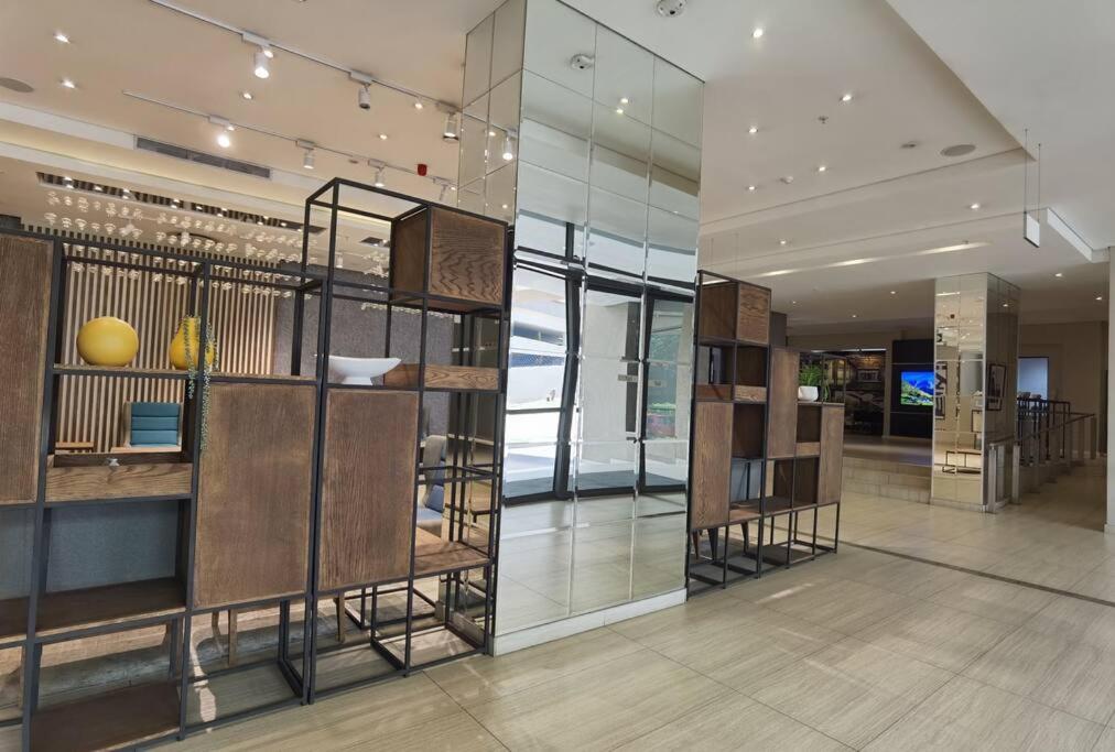 Sandton Exec Apartment