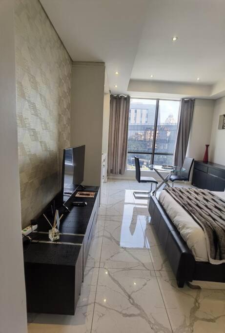 Sandton Exec Apartment
