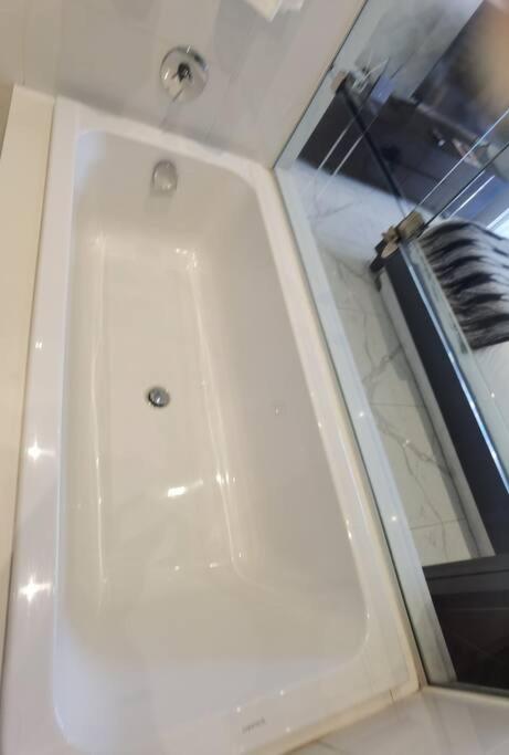 Sandton Exec Apartment