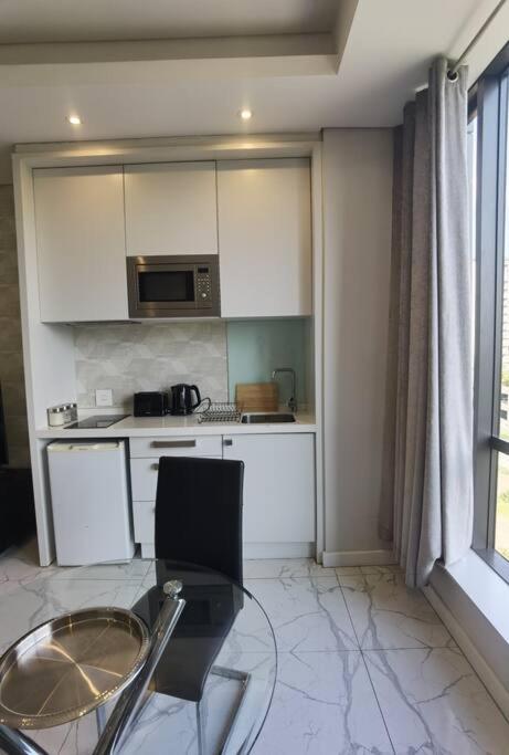 Sandton Exec Apartment
