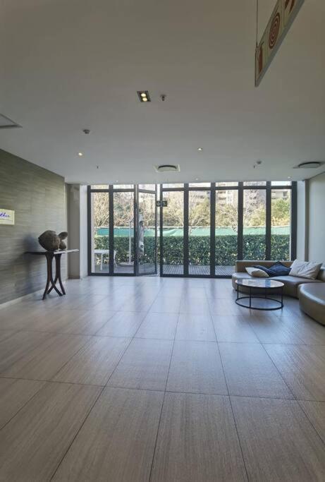 Sandton Exec Apartment