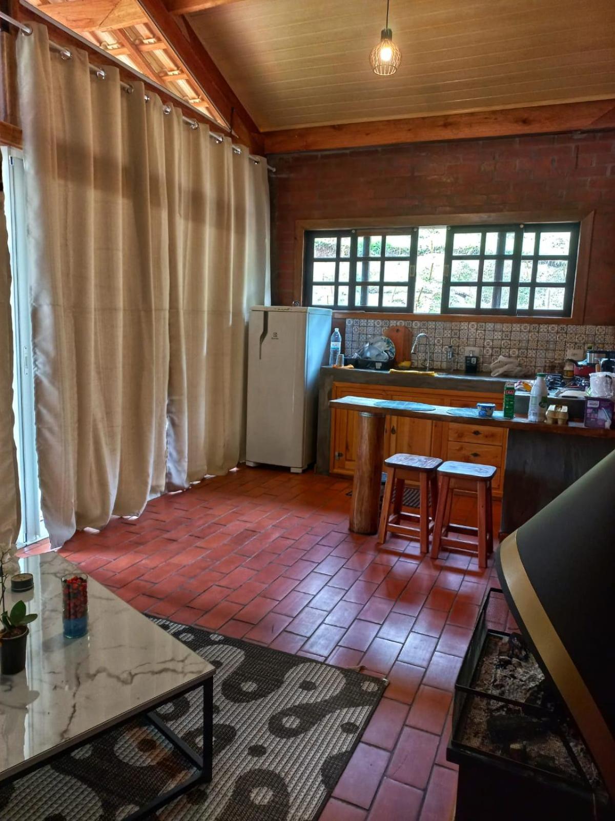 Chalé Jequitiba, hidro, lareira, natureza, Sul de Minas, Café da manhã