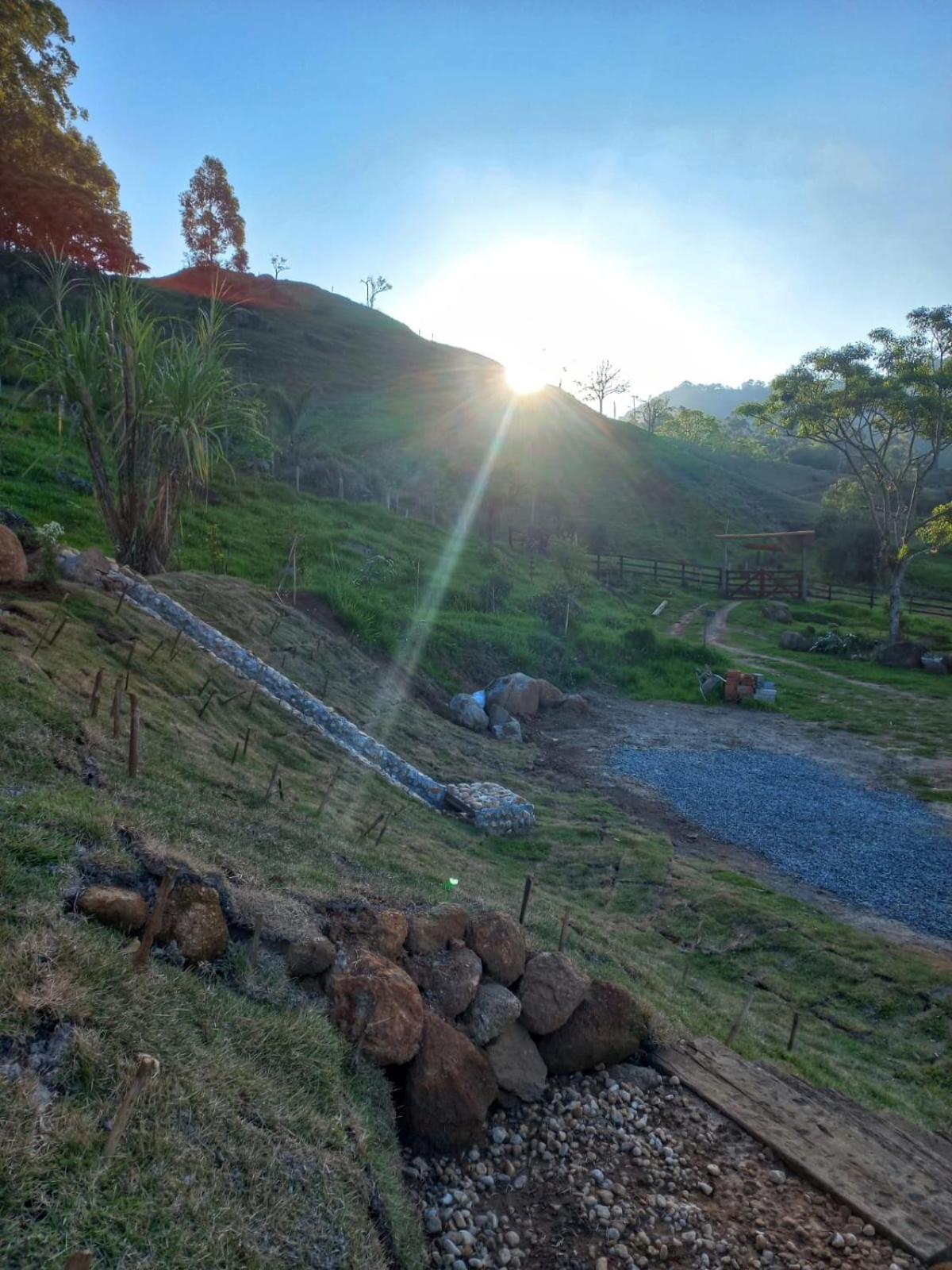 Chalé Jequitiba, hidro, lareira, natureza, Sul de Minas, Café da manhã