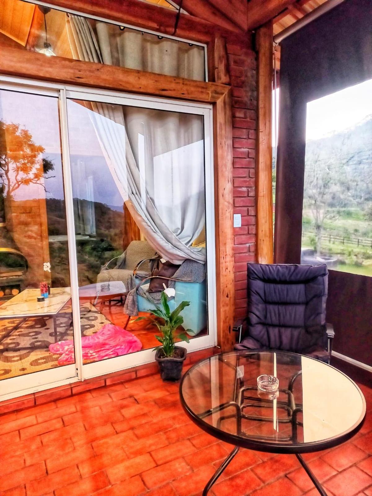 Chalé Jequitiba, hidro, lareira, natureza, Sul de Minas, Café da manhã