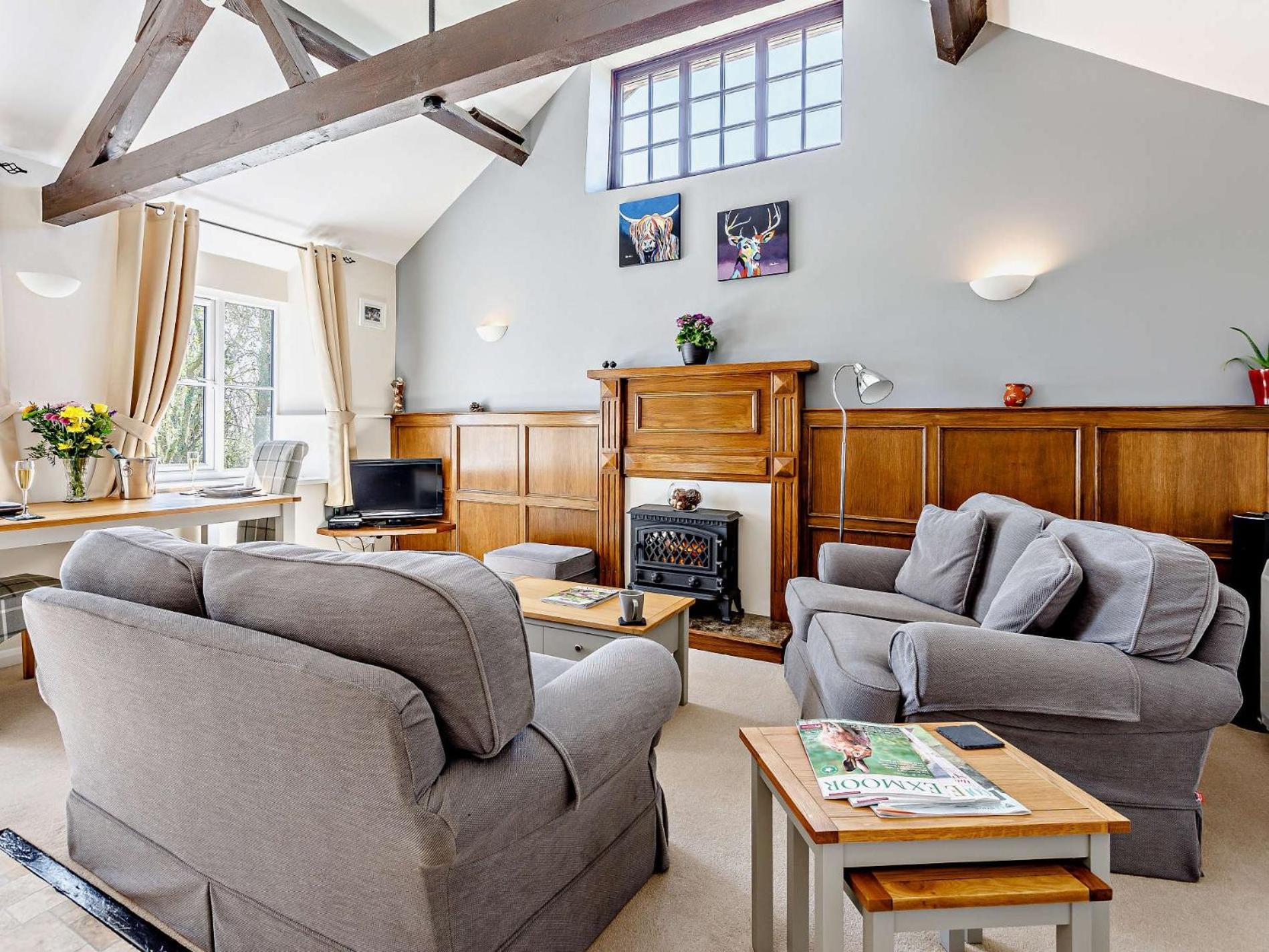 1 Bed in Dulverton oc-lbard view 3