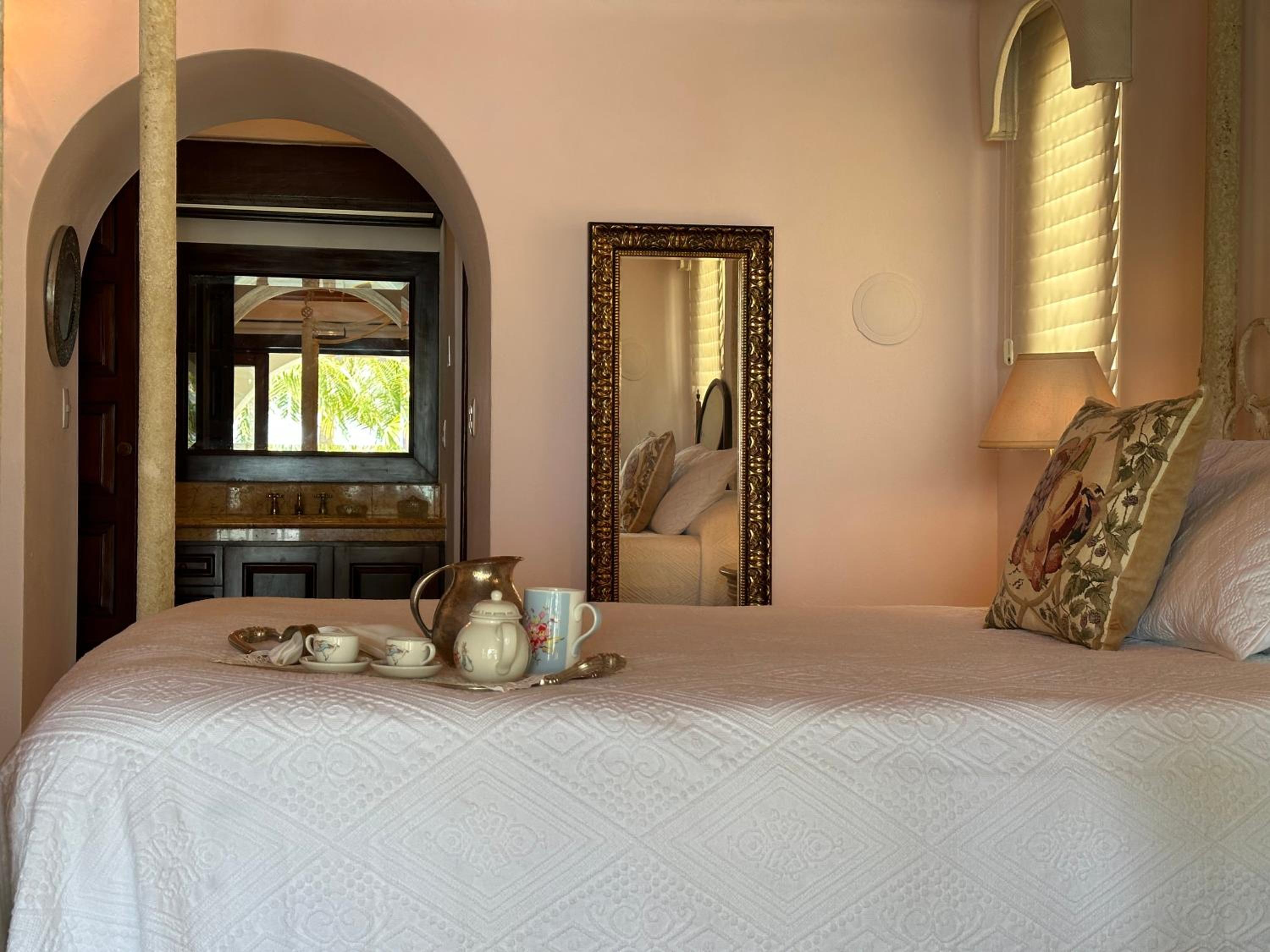 6BR Exclusive Beachfront Retreat by Solmar Rentals