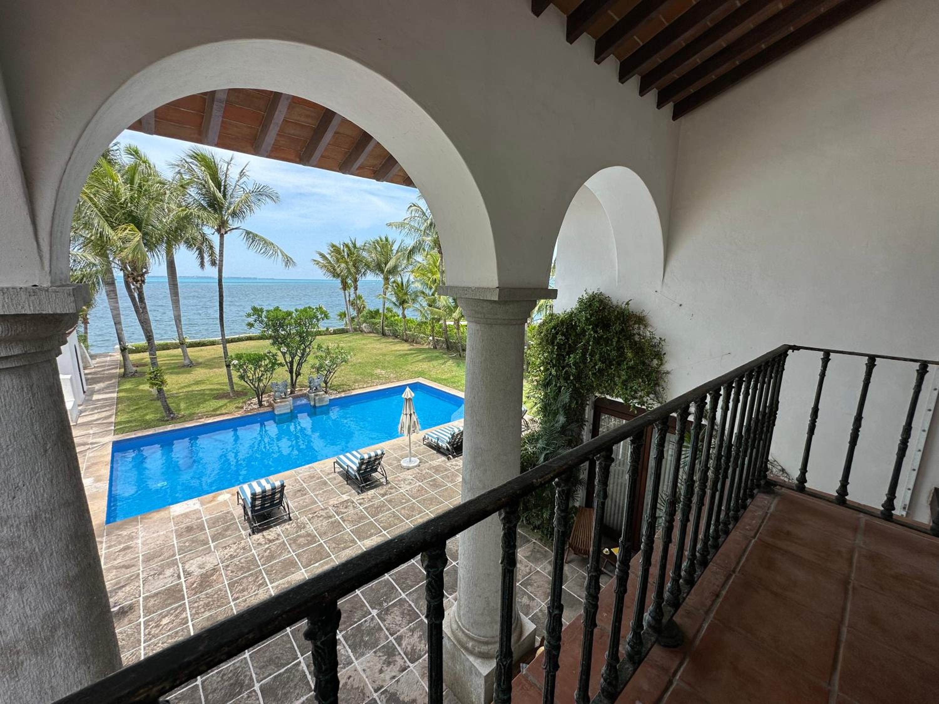 6BR Exclusive Beachfront Retreat by Solmar Rentals