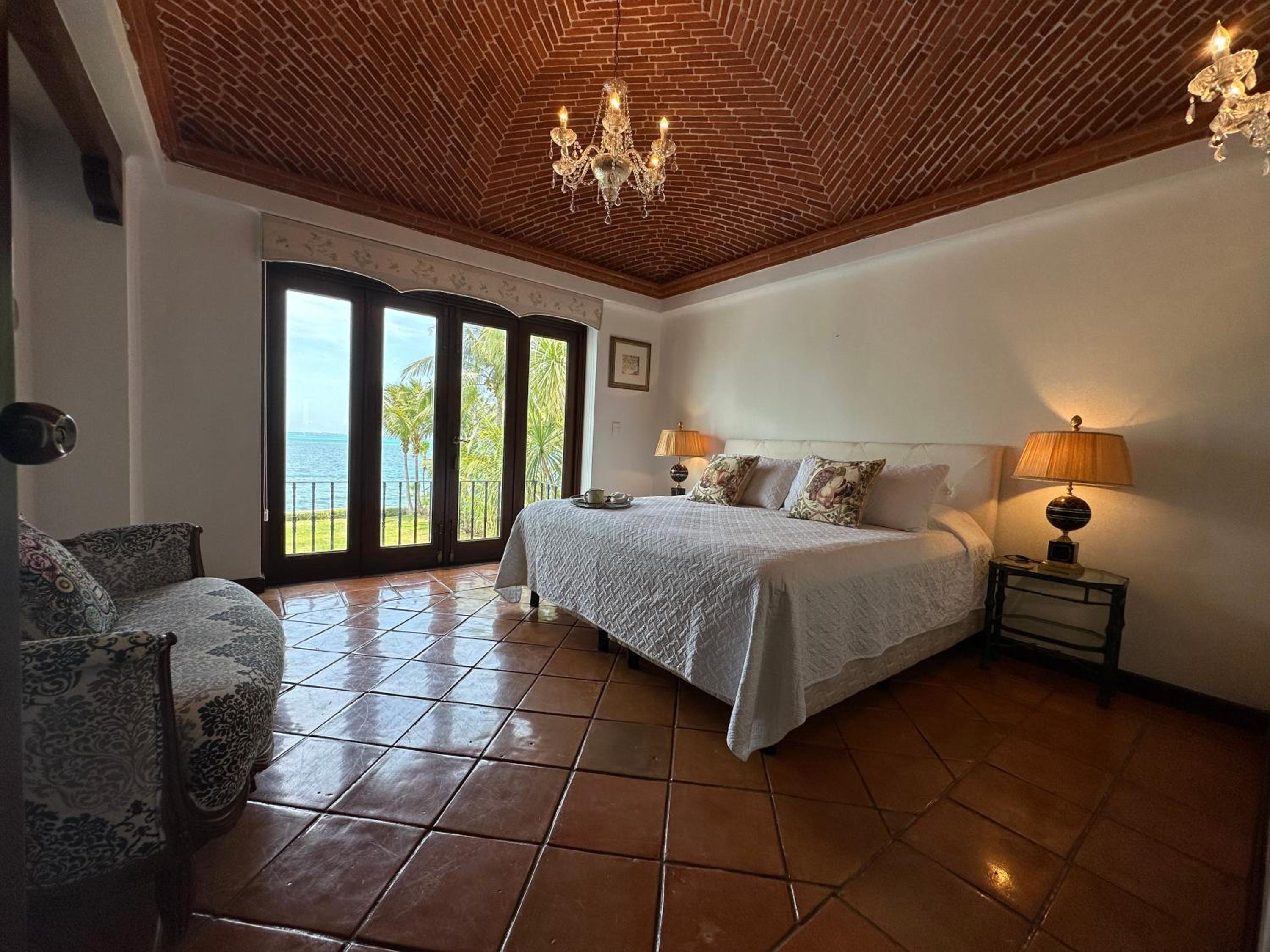 6BR Exclusive Beachfront Retreat by Solmar Rentals