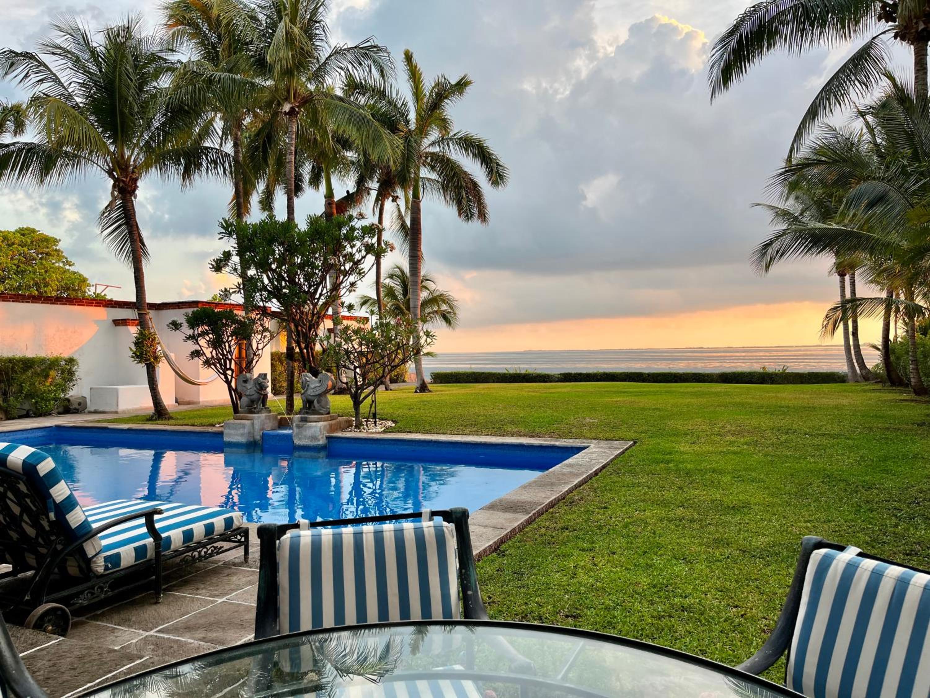 6BR Exclusive Beachfront Retreat by Solmar Rentals