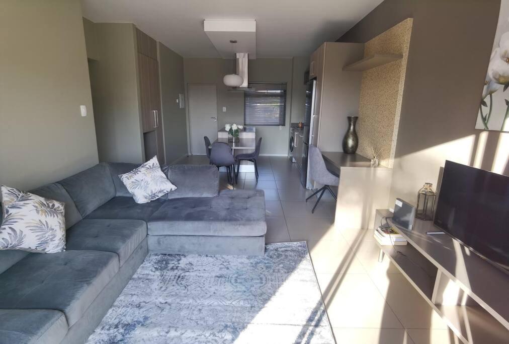 Sandton Central Apartment