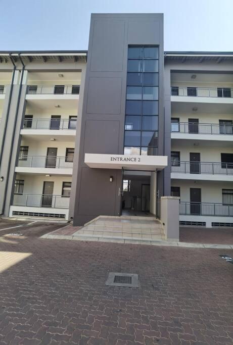 Sandton Central Apartment