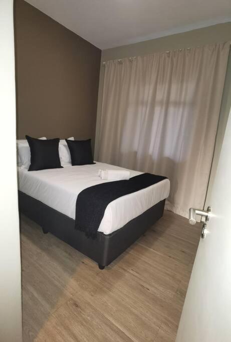 Sandton Central Apartment