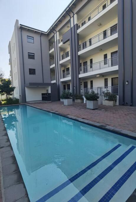 Sandton Central Apartment